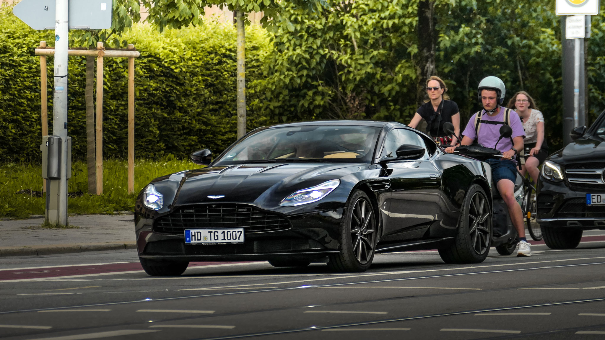 Aston Martin DB11 - HD-TG1007
