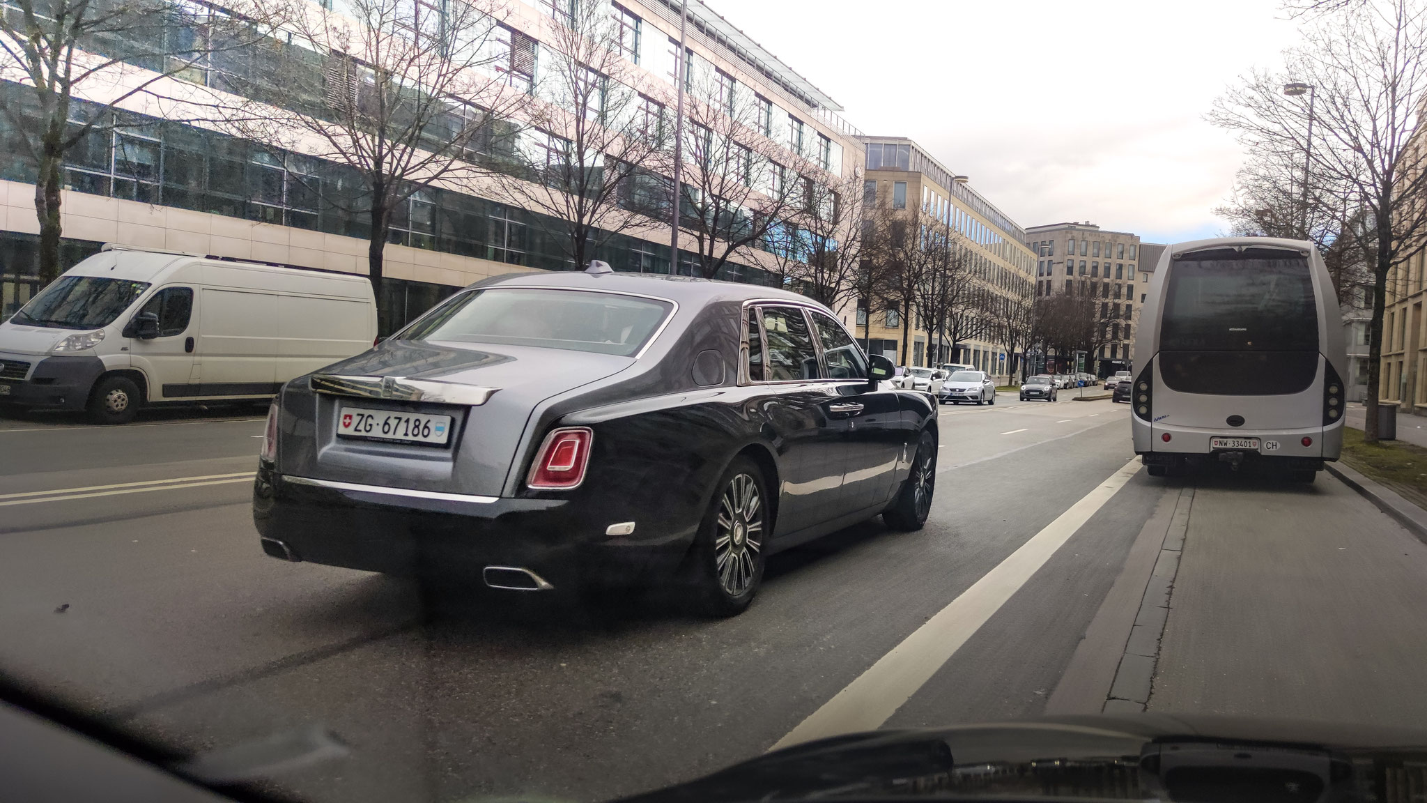 Rolls Royce Phantom - ZG67186 (CH)