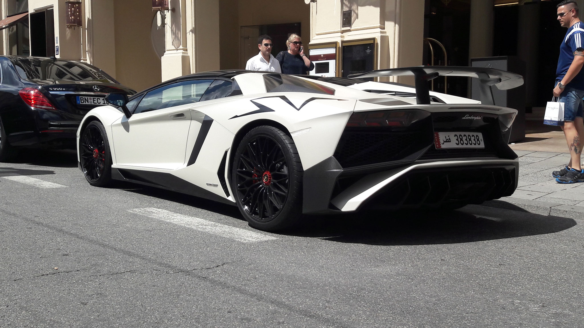 Lamborghini Aventador LP-750-4 SV Roadster  - 383838 (QAT)
