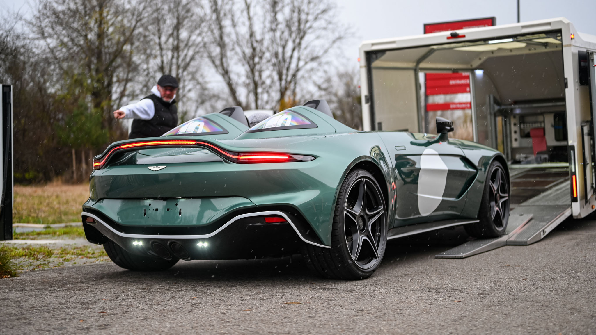 Aston Martin V12 Speedster