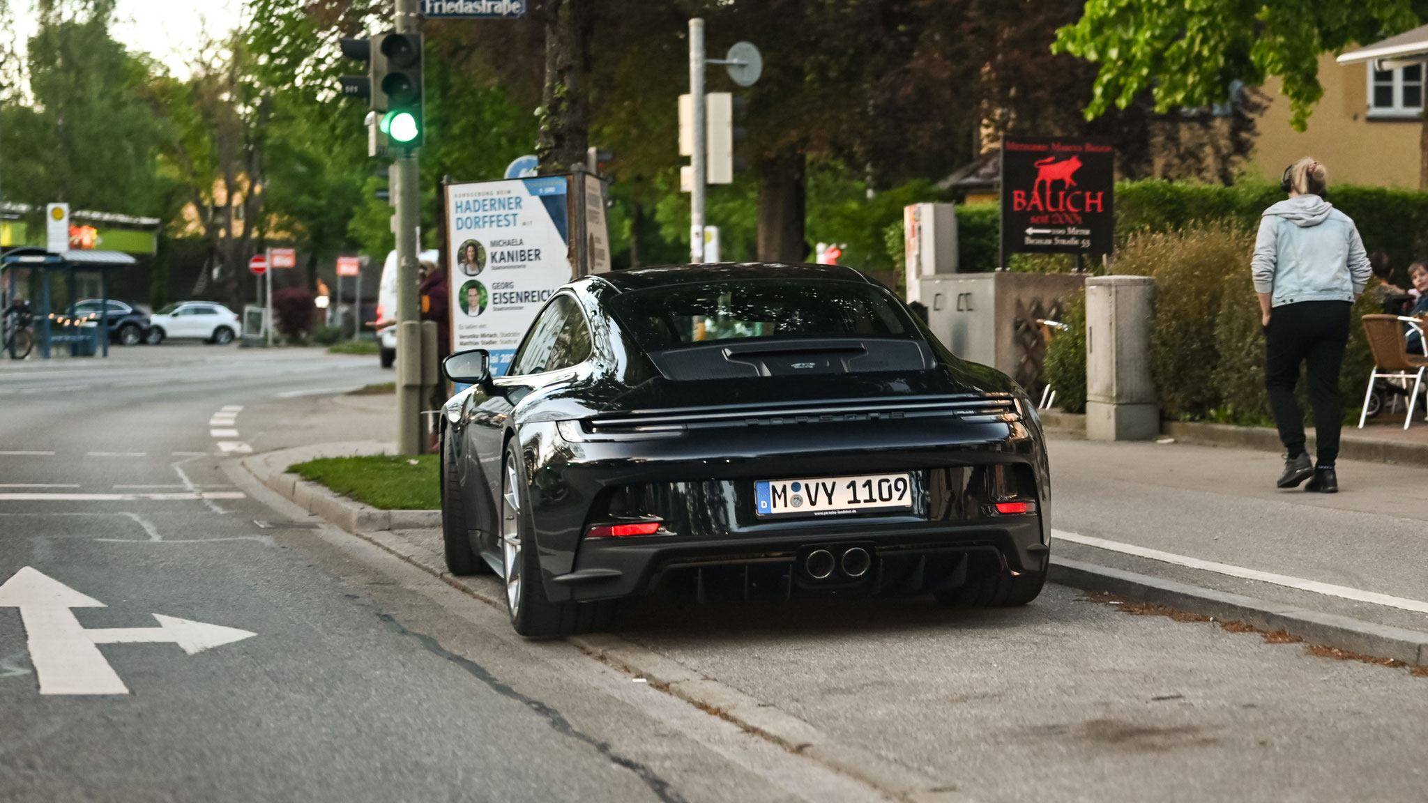Porsche 992 GT3 Touring - M-VY1109
