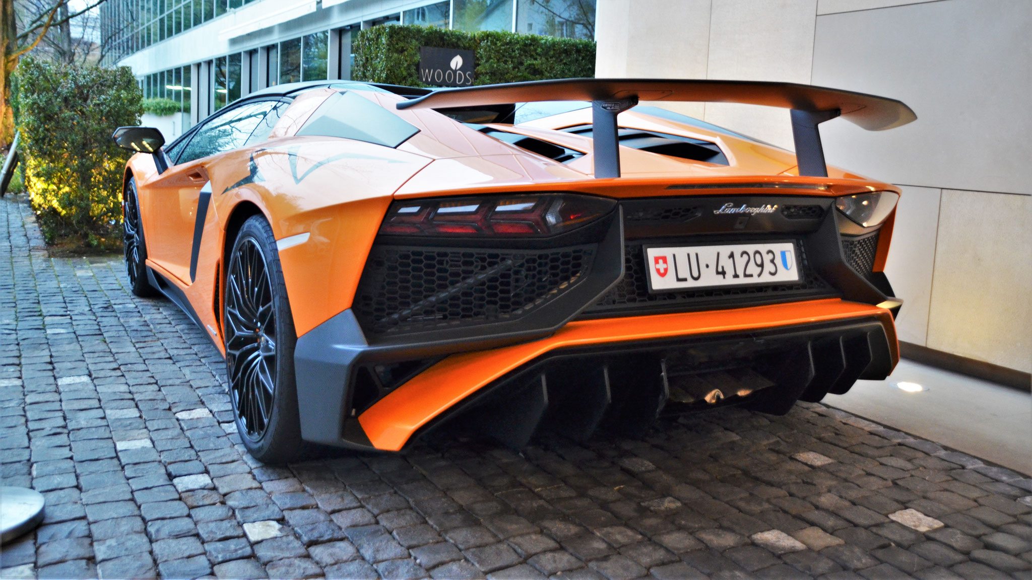 Lamborghini Aventador LP-750-4 SV Roadster - LU41293 (CH)