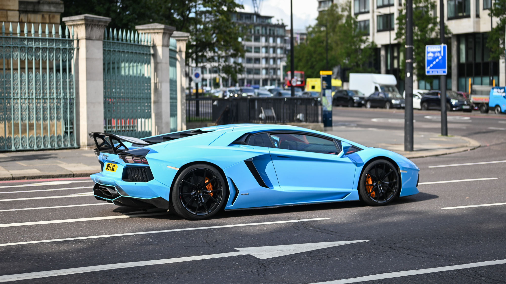 Lamborghini Aventador LP700-4 - B9LXL (GB)