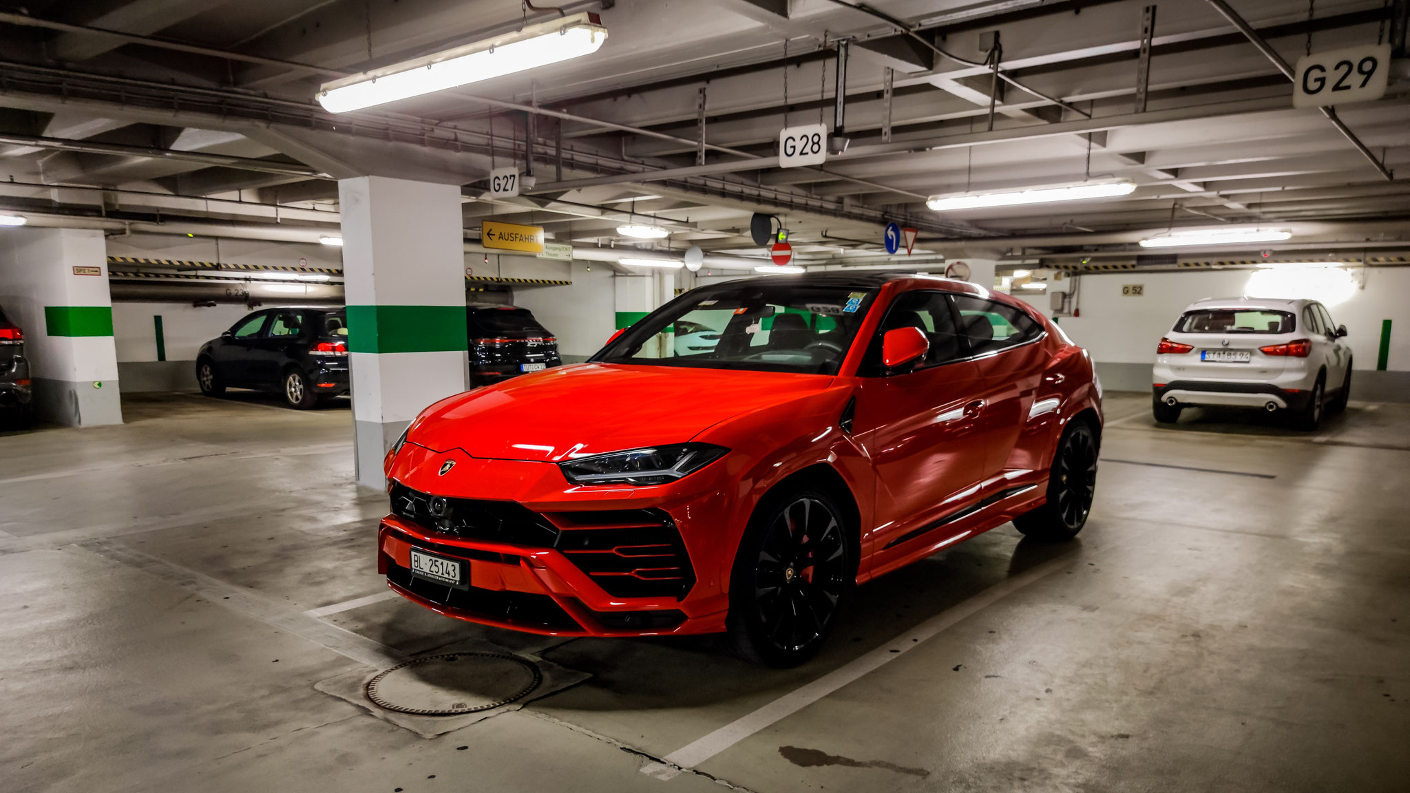 Lamborghini Urus - BL25143 (CH)