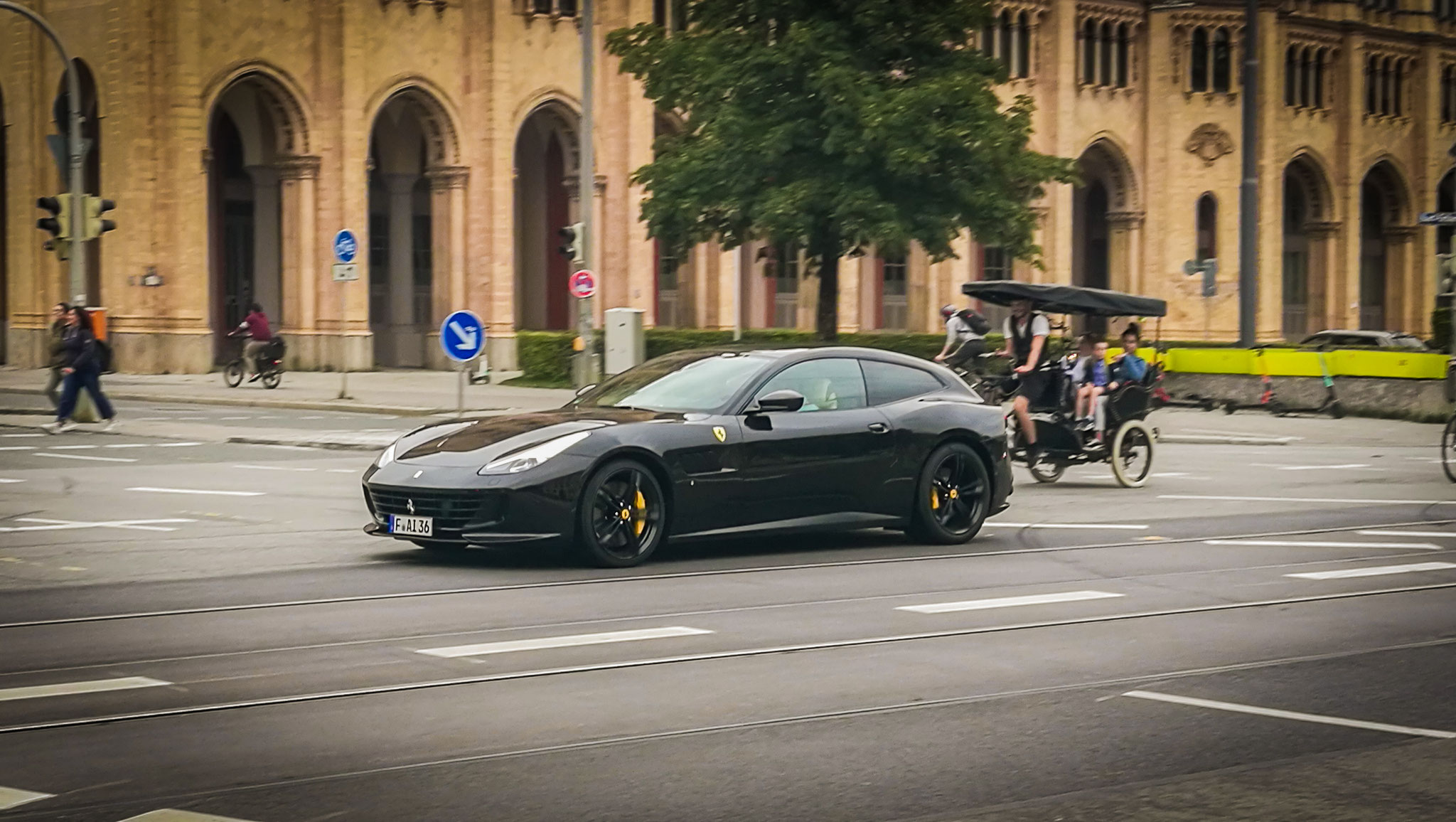 Ferrari GTC4 Lusso - F-AI36