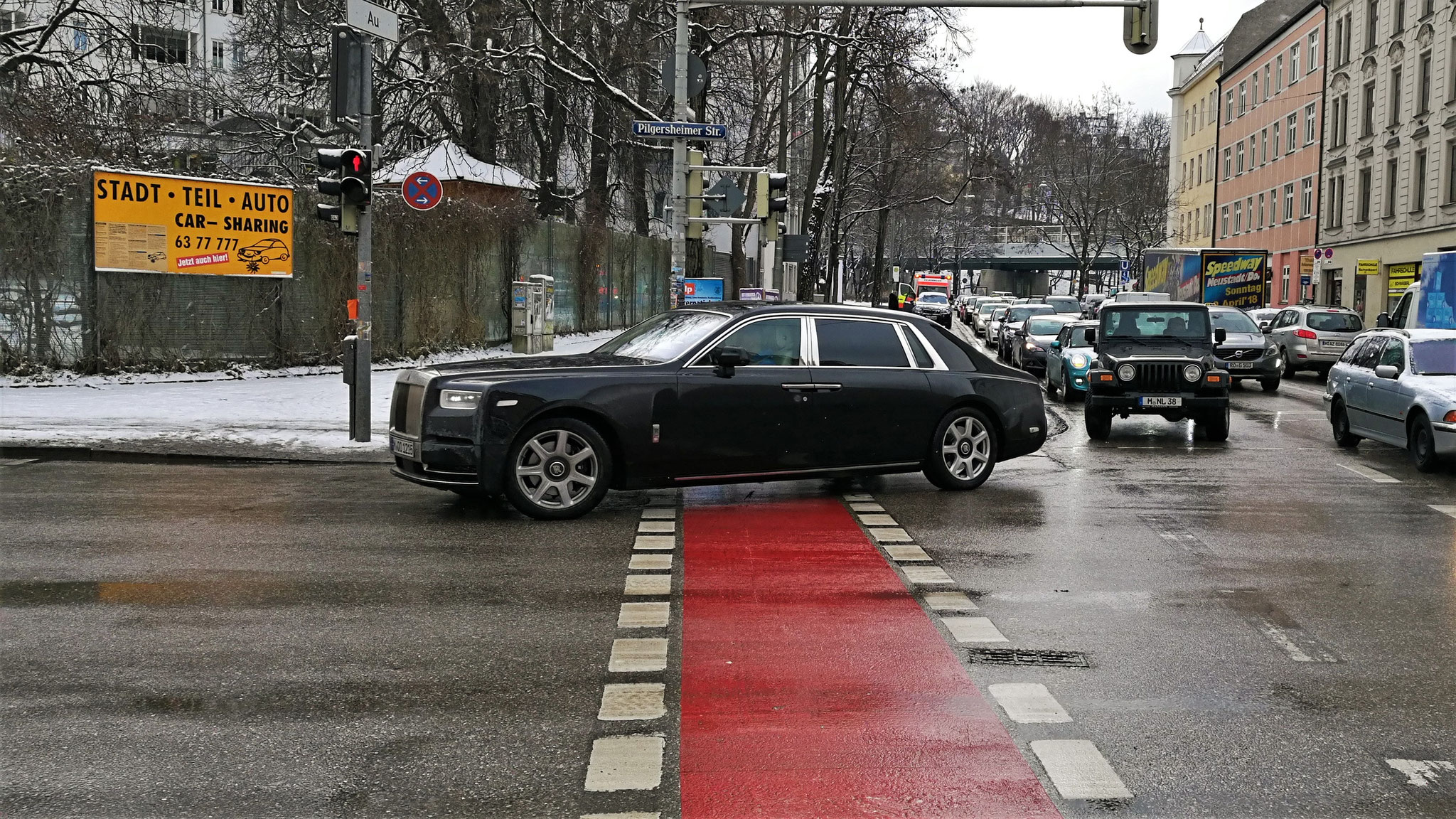 Rolls Royce Phantom - M-QO1215