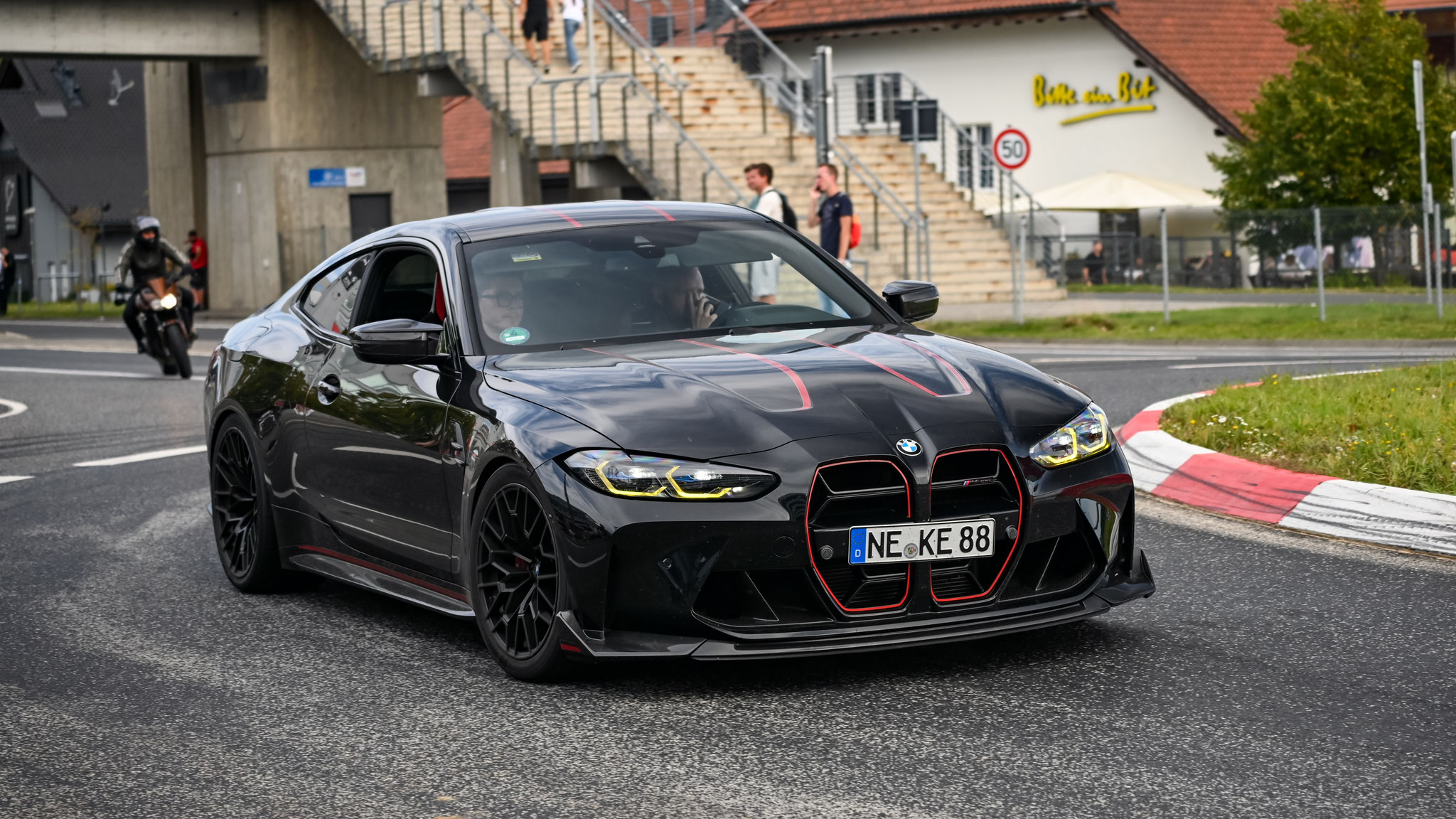 BMW M4 CSL - NE-KE88