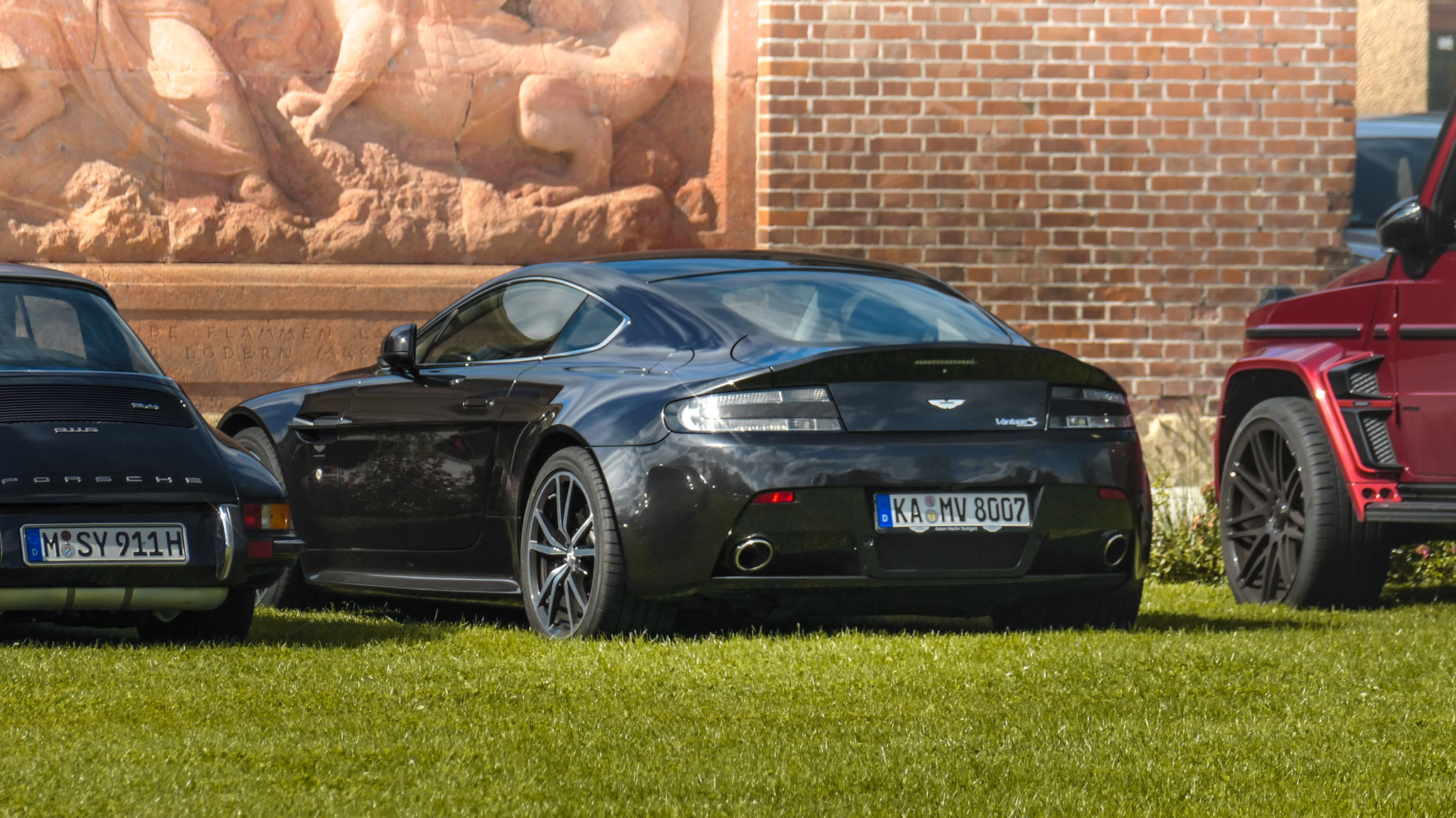 Aston Martin Vantage V12 - KA-MV8007