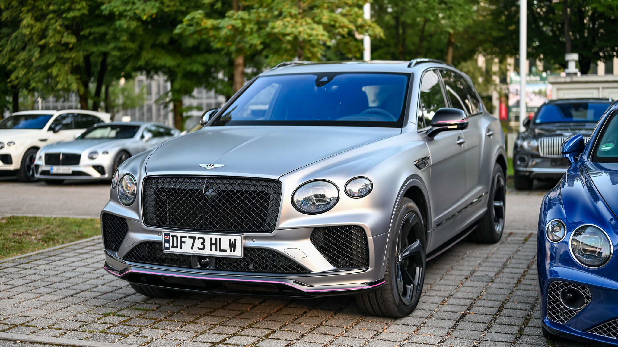Bentley Bentayga EWB - DF73HLW (GB)