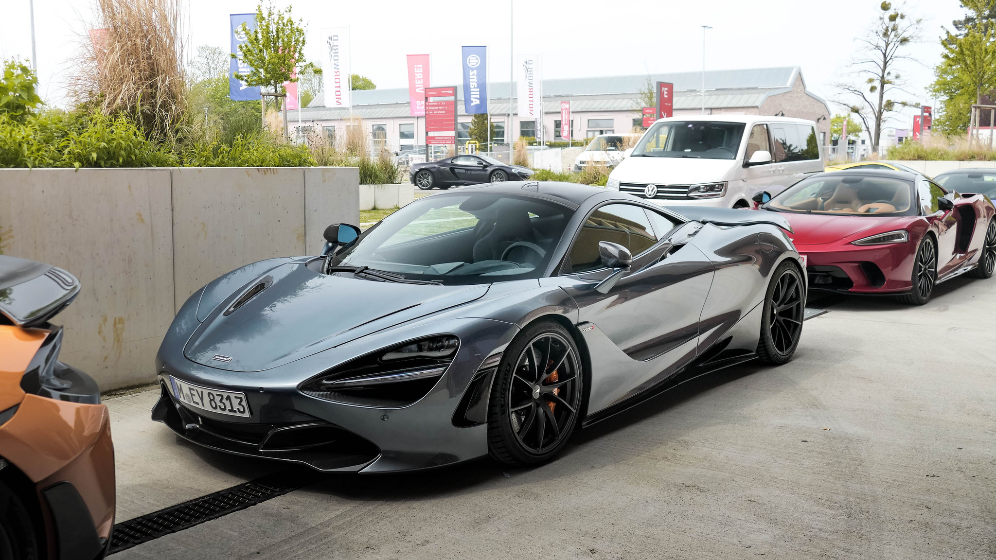 McLaren 720S - M-EY9313