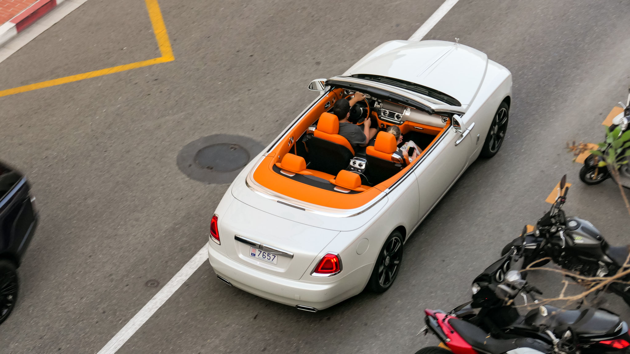 Rolls Royce Dawn - 7657 (MC)
