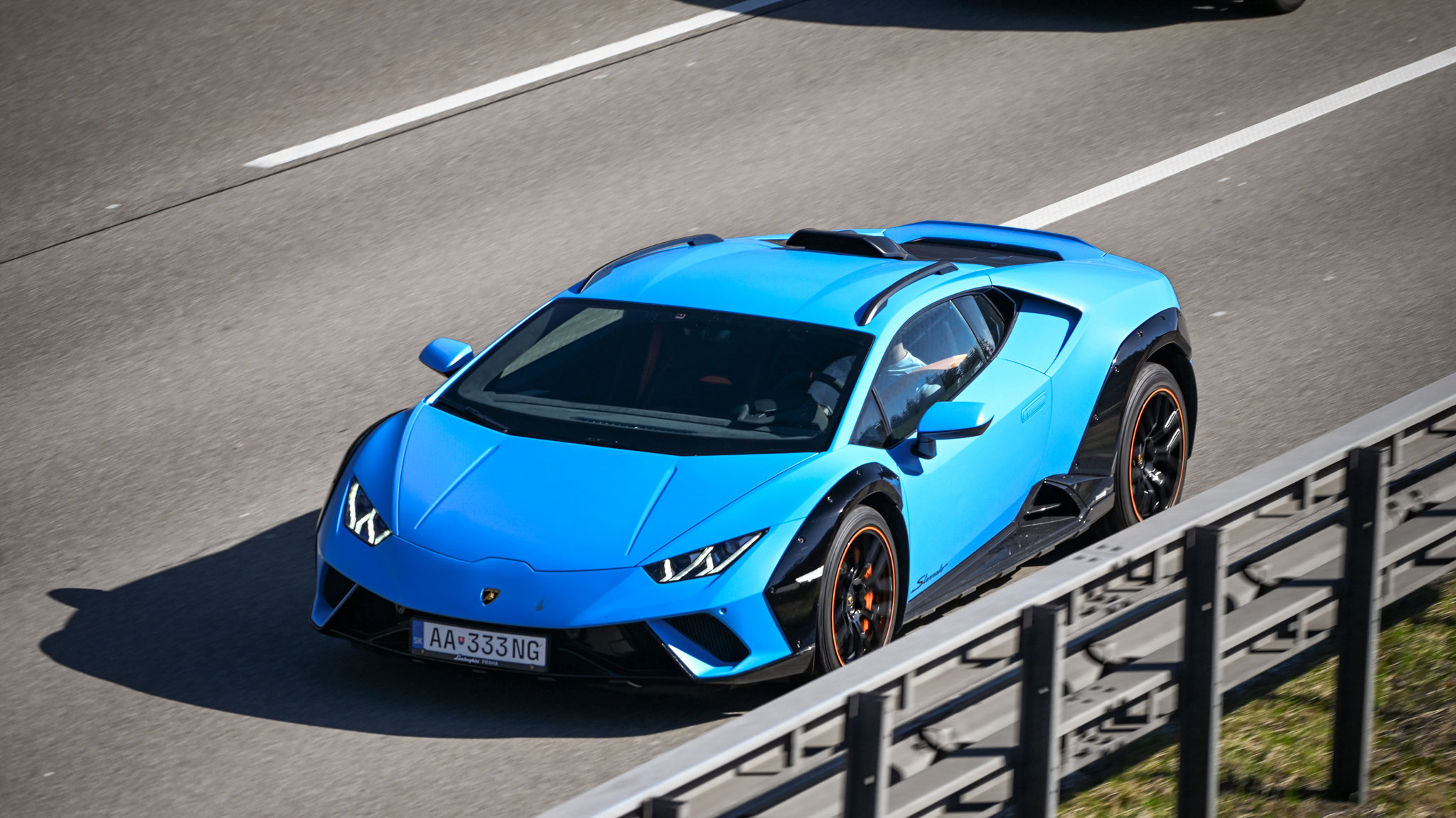 Lamborghini Huracan Sterrato - AA333NG (SK)