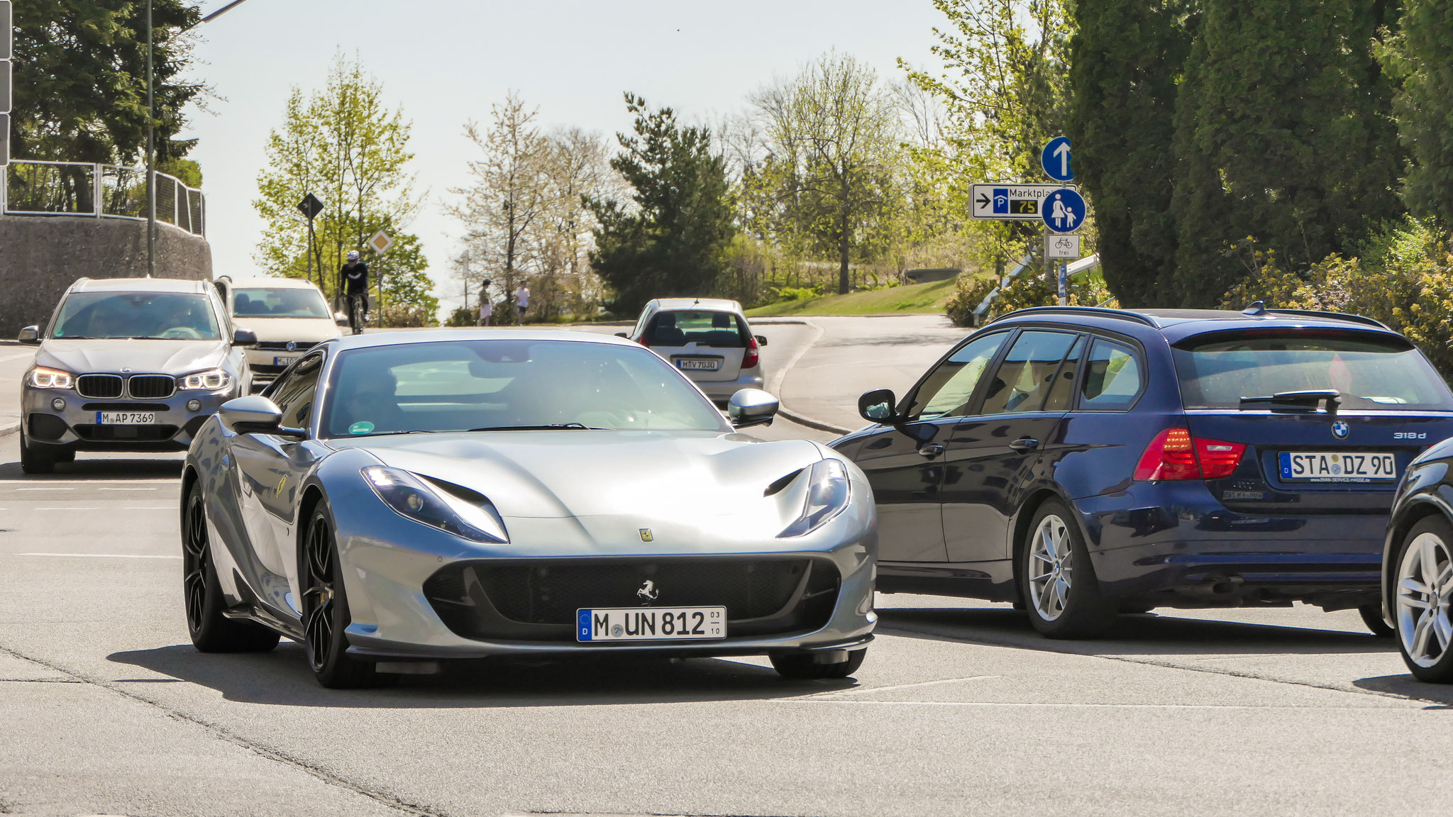 Ferrari 812 Superfast - M-UN812