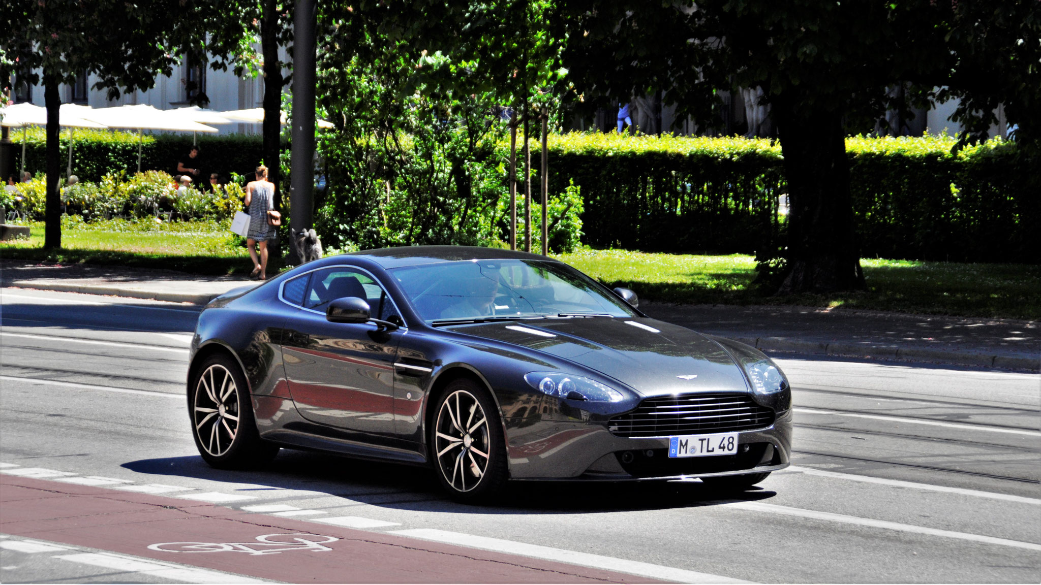 Aston Martin Vantage V8 - M-TL48