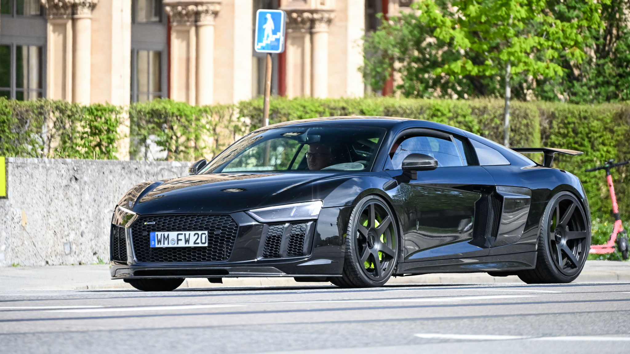 Audi R8 V10 - WM-FW20