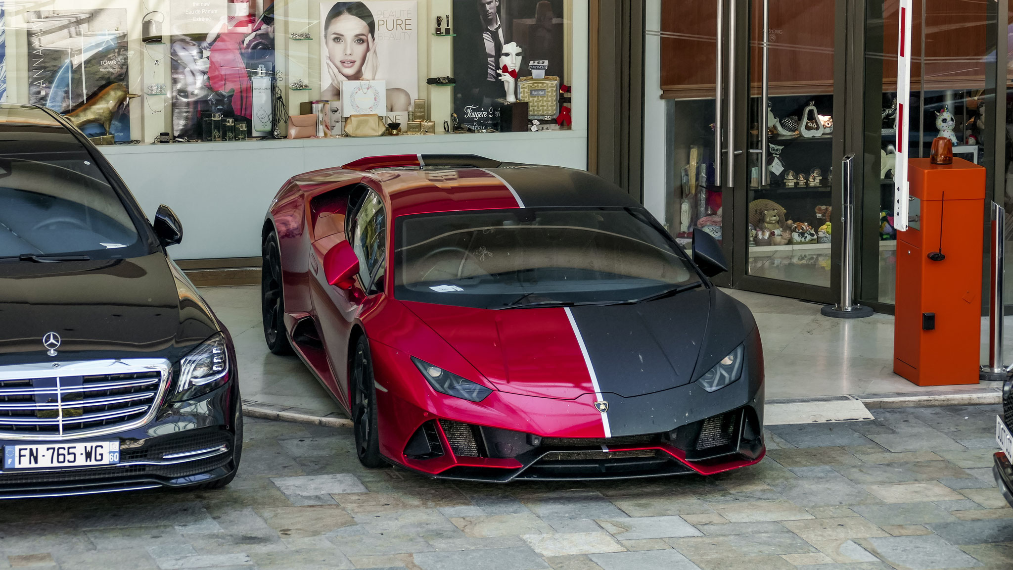 Lamborghini Huracan - J4444ONK (GB)