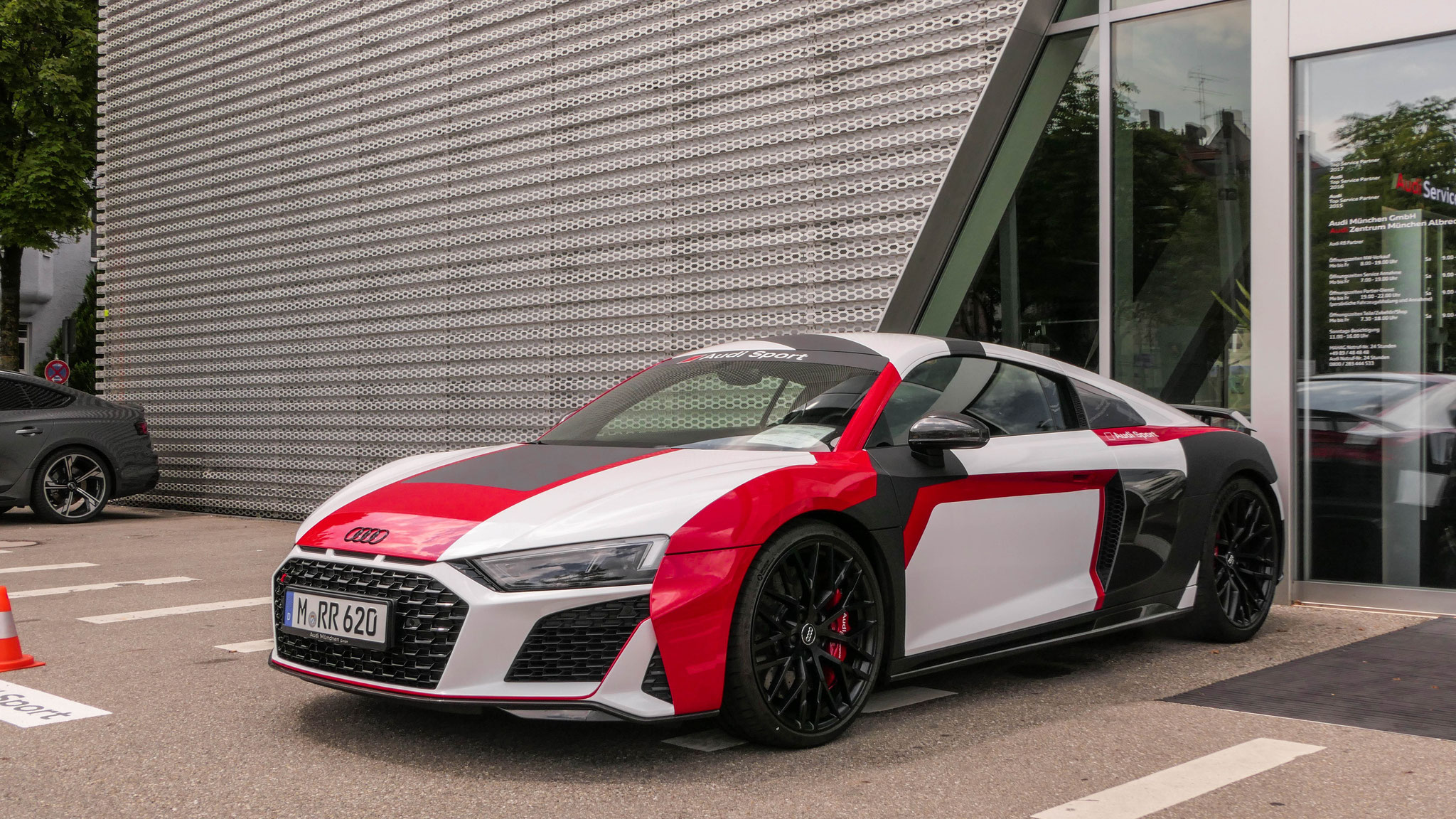 Audi R8 V10 - M-RR620