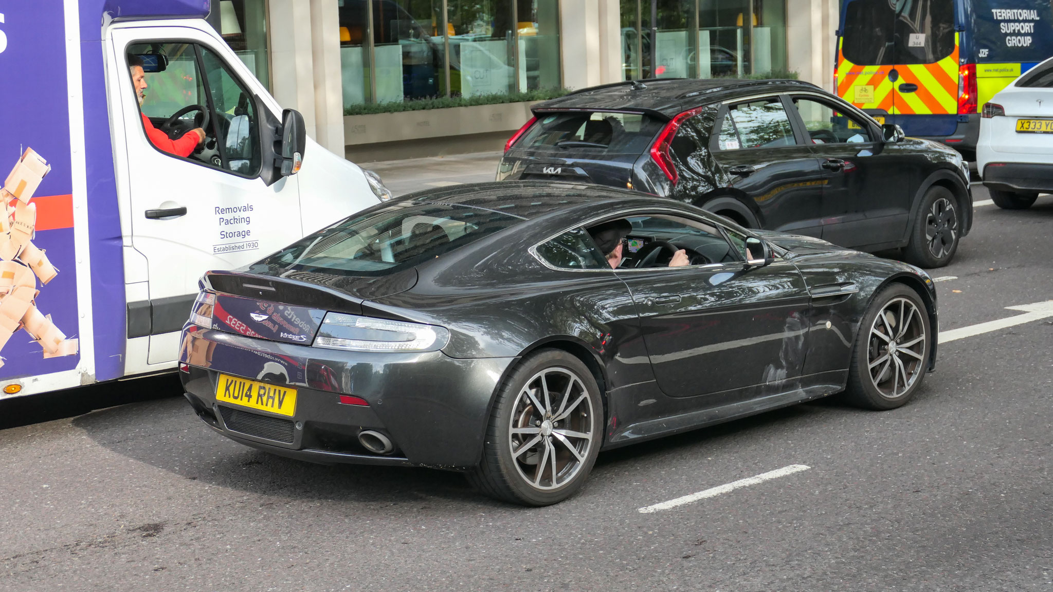 Aston Martin Vantage V8 - KU14RHV (GB)