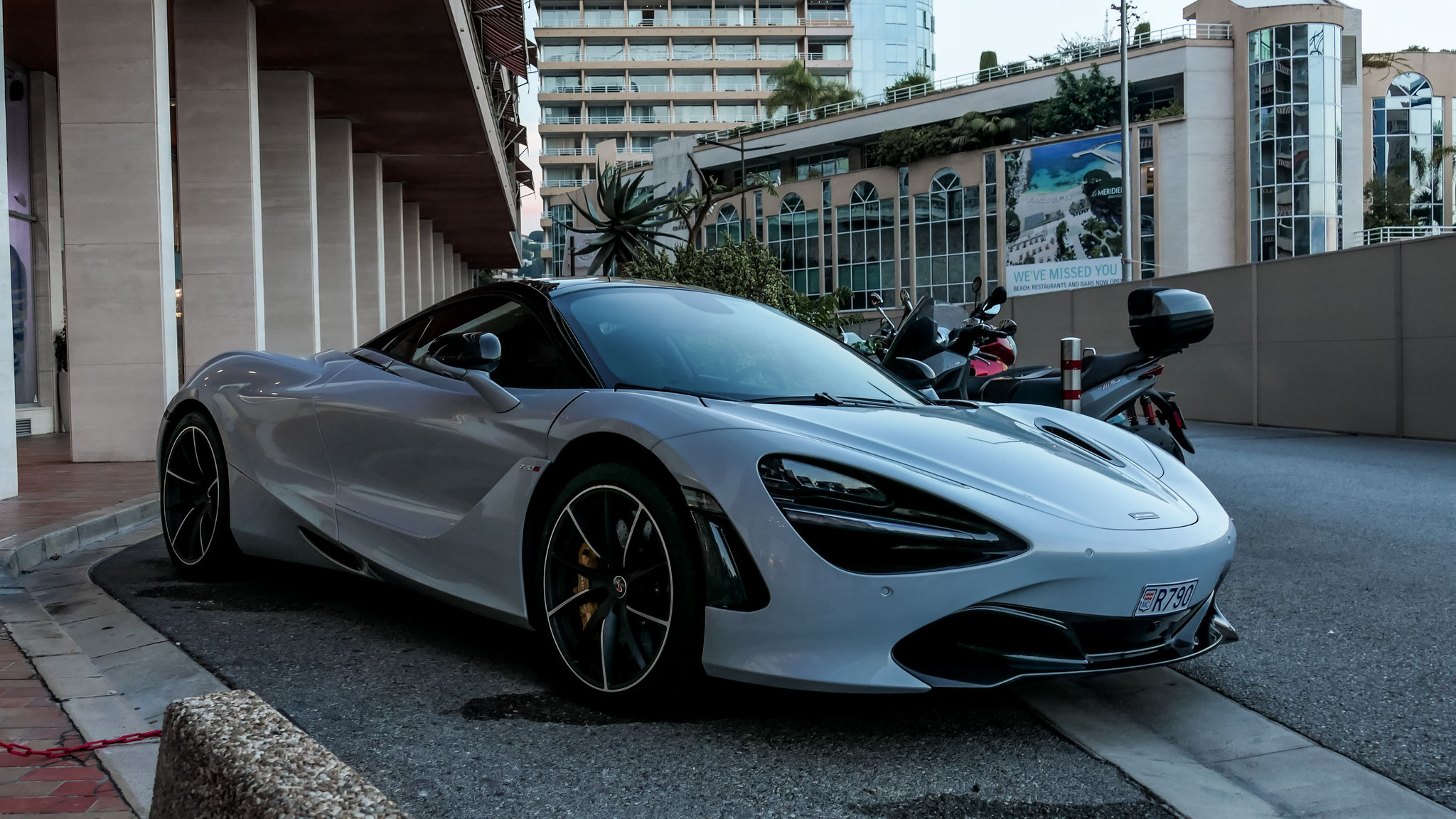 McLaren 720S - R790 (MC)