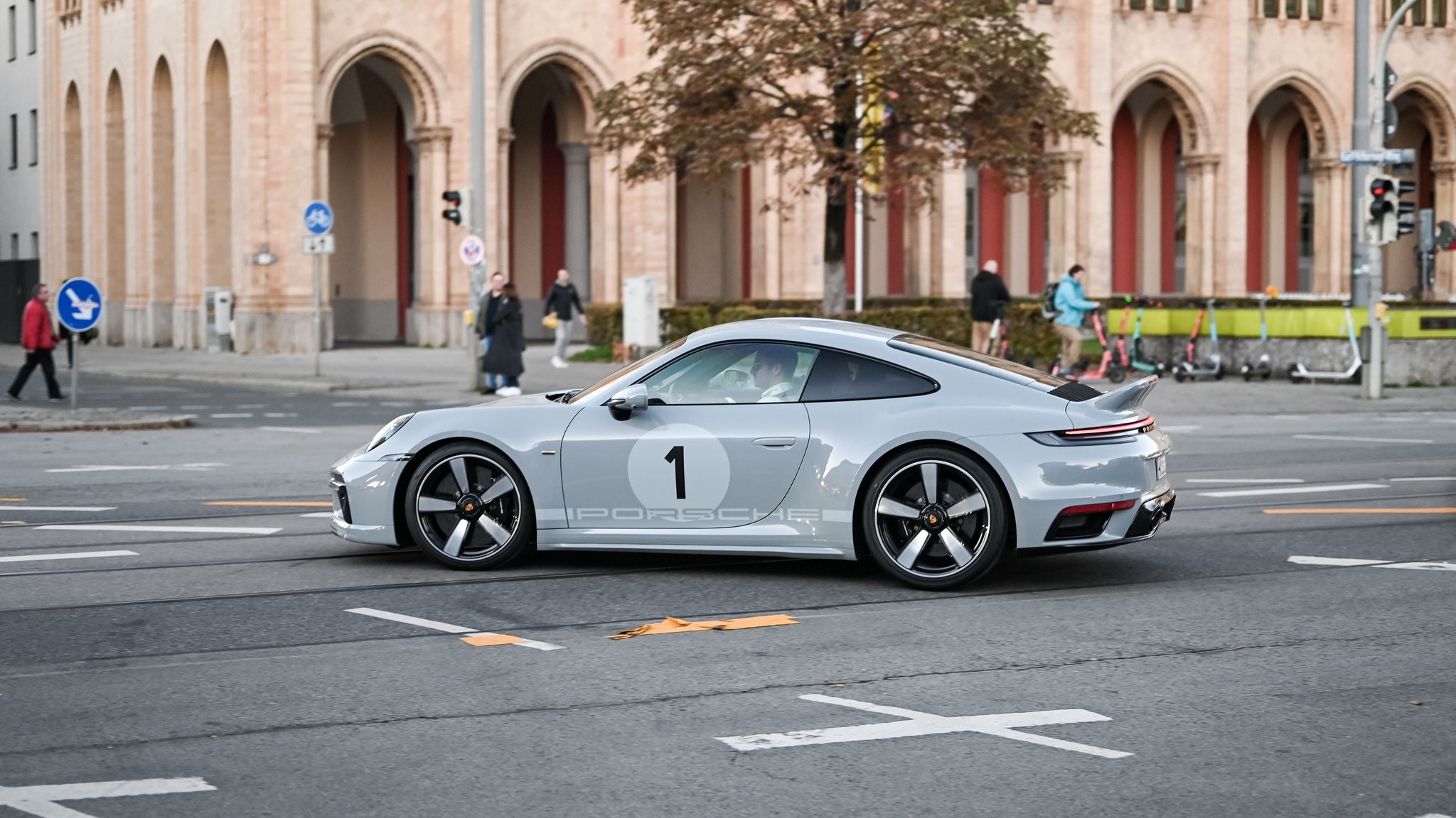 Porsche 992 Sport Classic - M-IC11