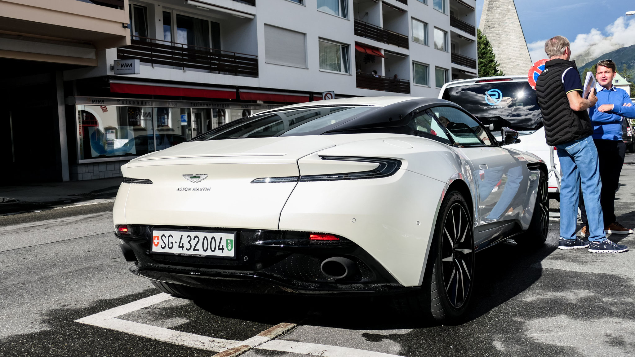 Aston Martin DB11 - SG432004 (CH)
