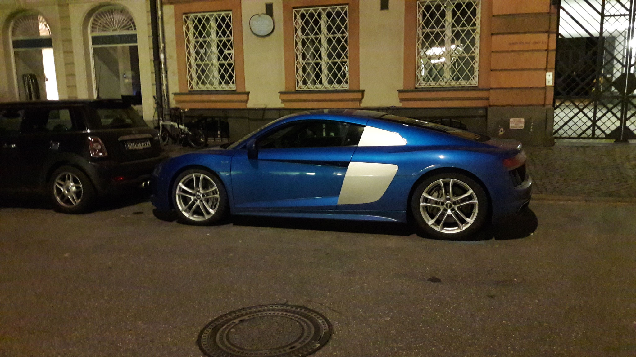 Audi R8 V10 - IN-AI8597