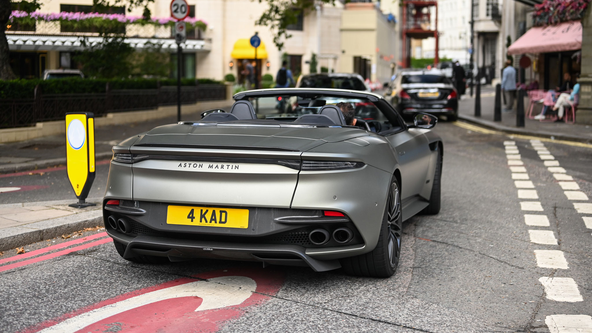 Aston Martin DBS Superleggera Volante - 4KAD (GB)