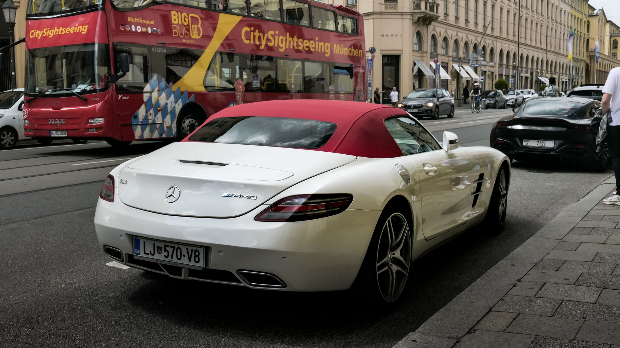 AMG SLS Roadster - LJ570V8 (SLO)