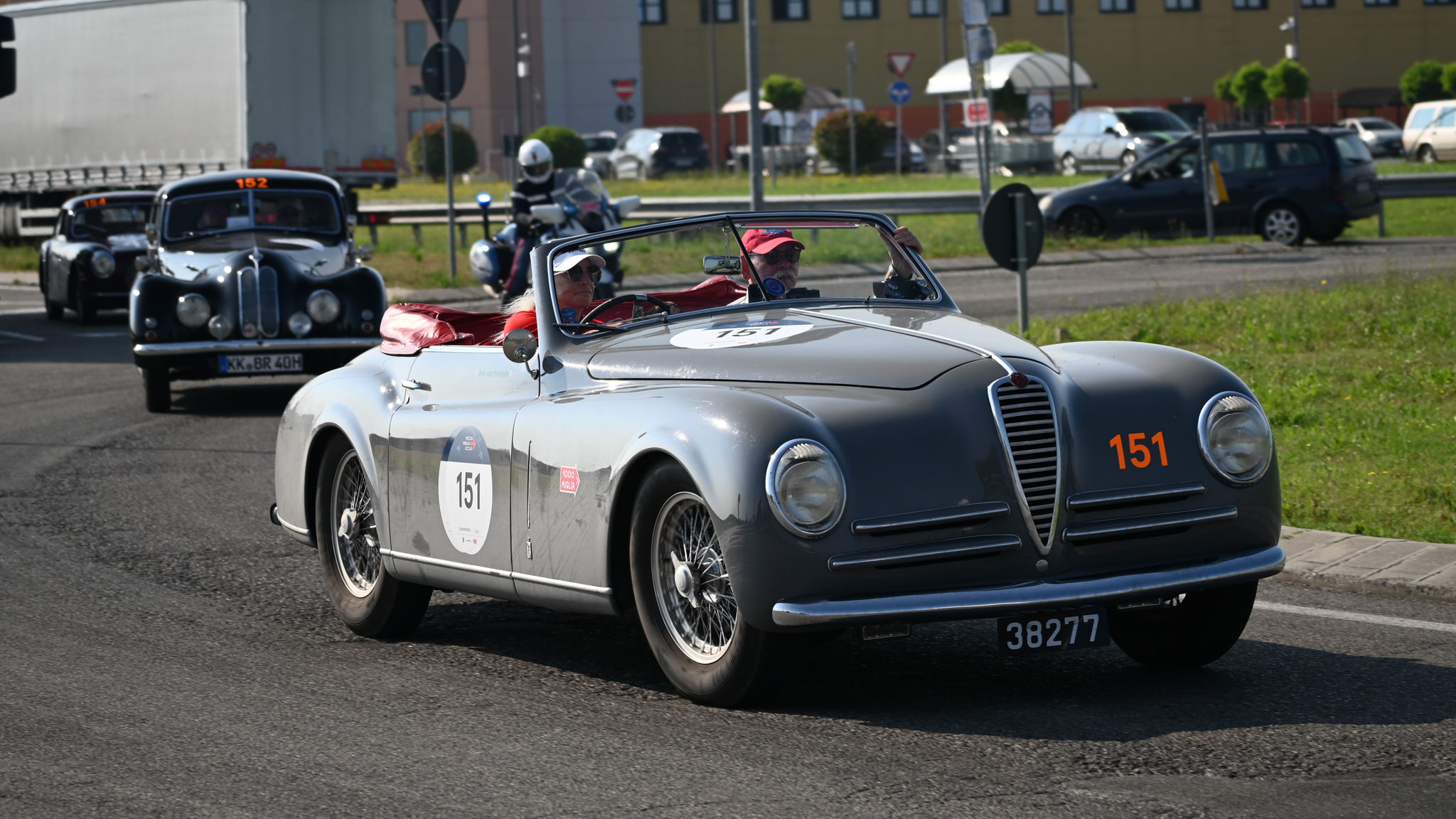 Alfa Romeo 6C 2500 SS Cabriolet Pininfarina - 38277 (KAN)