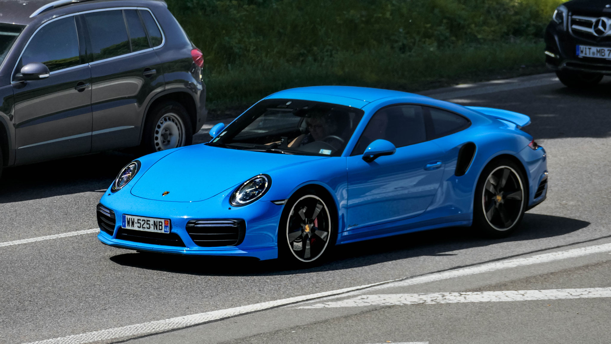 Porsche 911 Turbo S - WW525NB-48 (FRA)