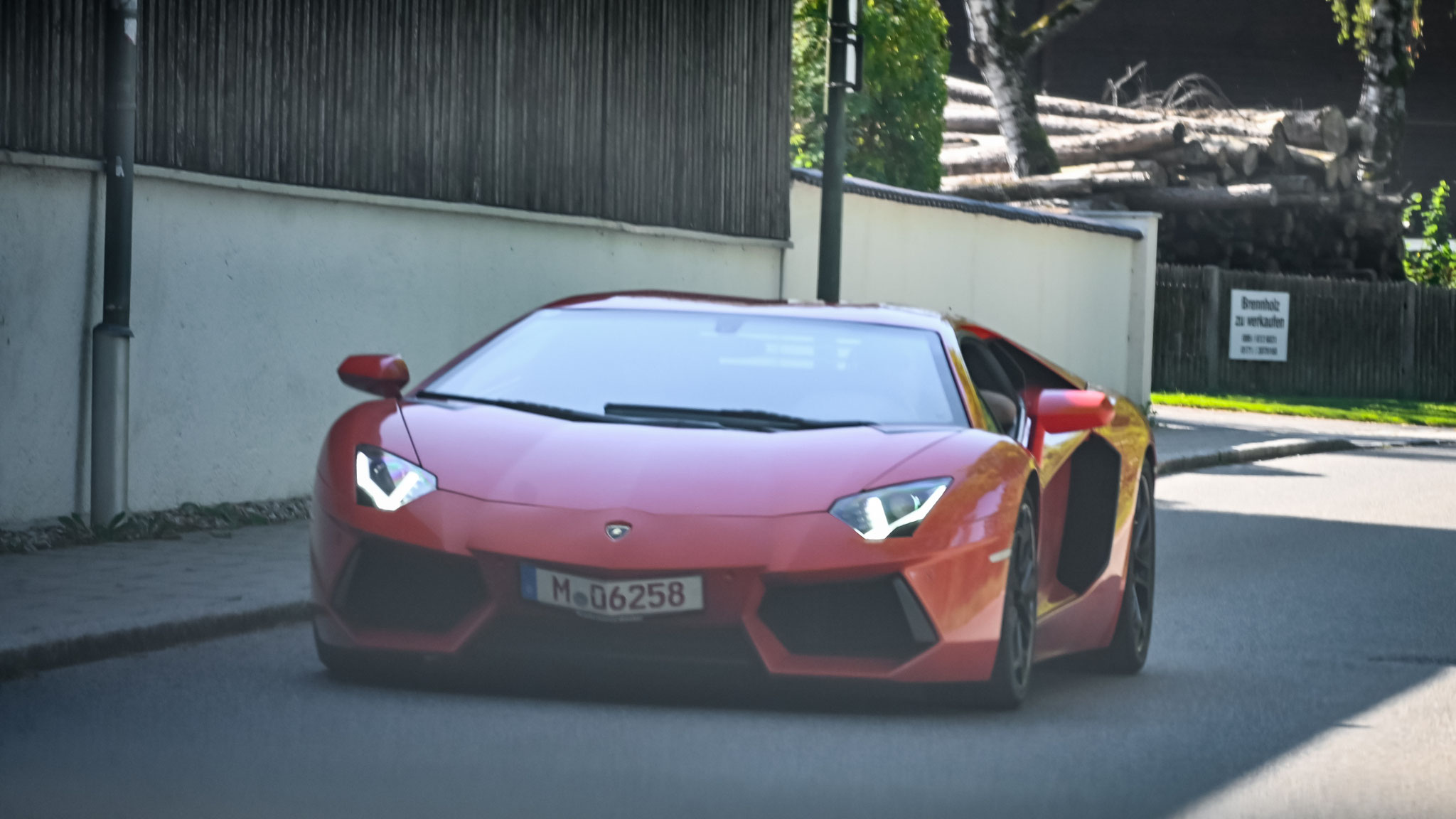 Lamborghini Aventador LP700-4 - M-06258