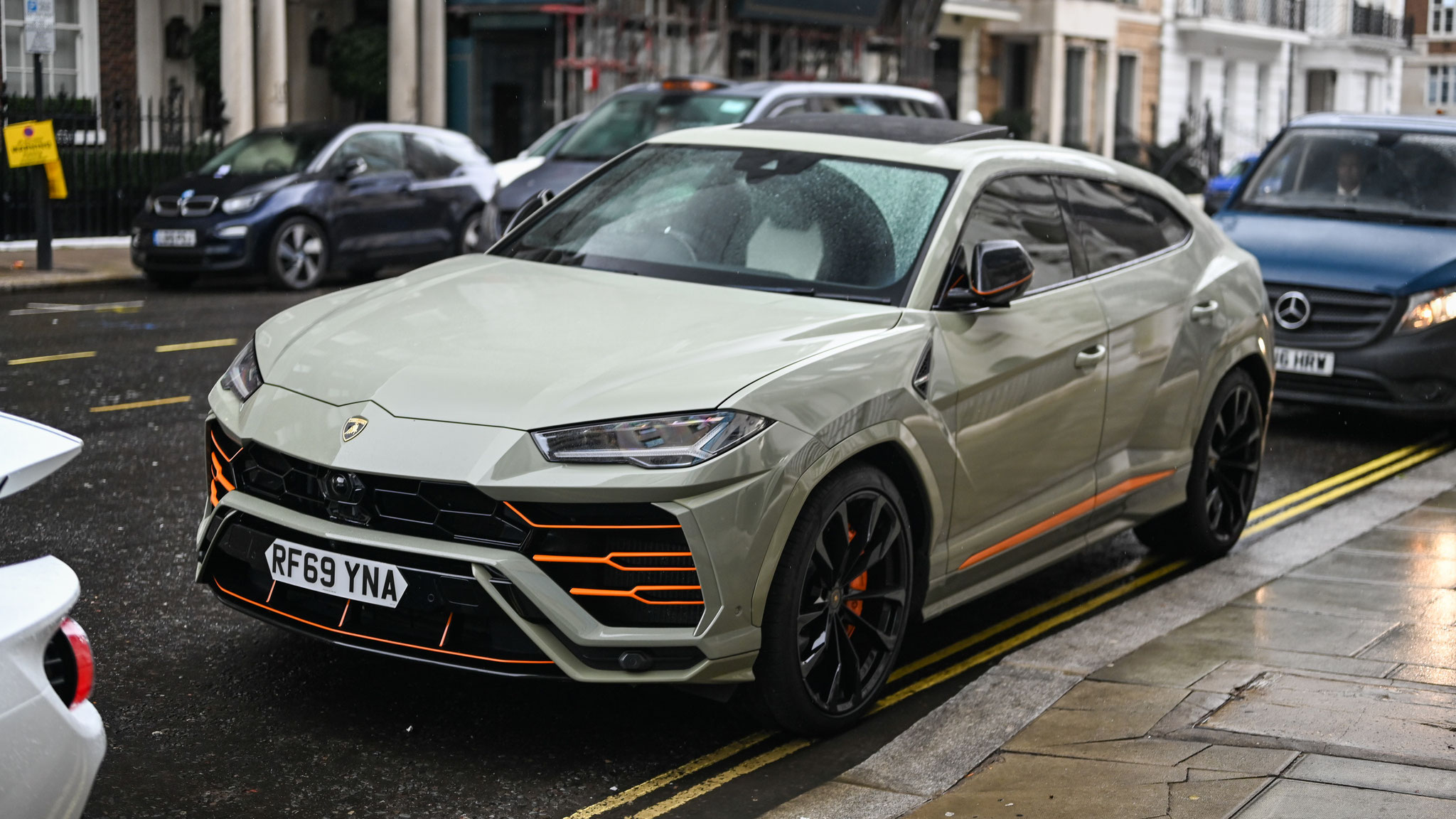 Lamborghini Urus - RF69YNA (GB)