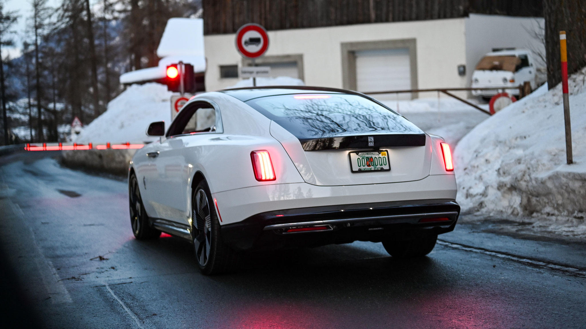 Rolls Royce Spectre - 00000Q0 (USA, Florida)