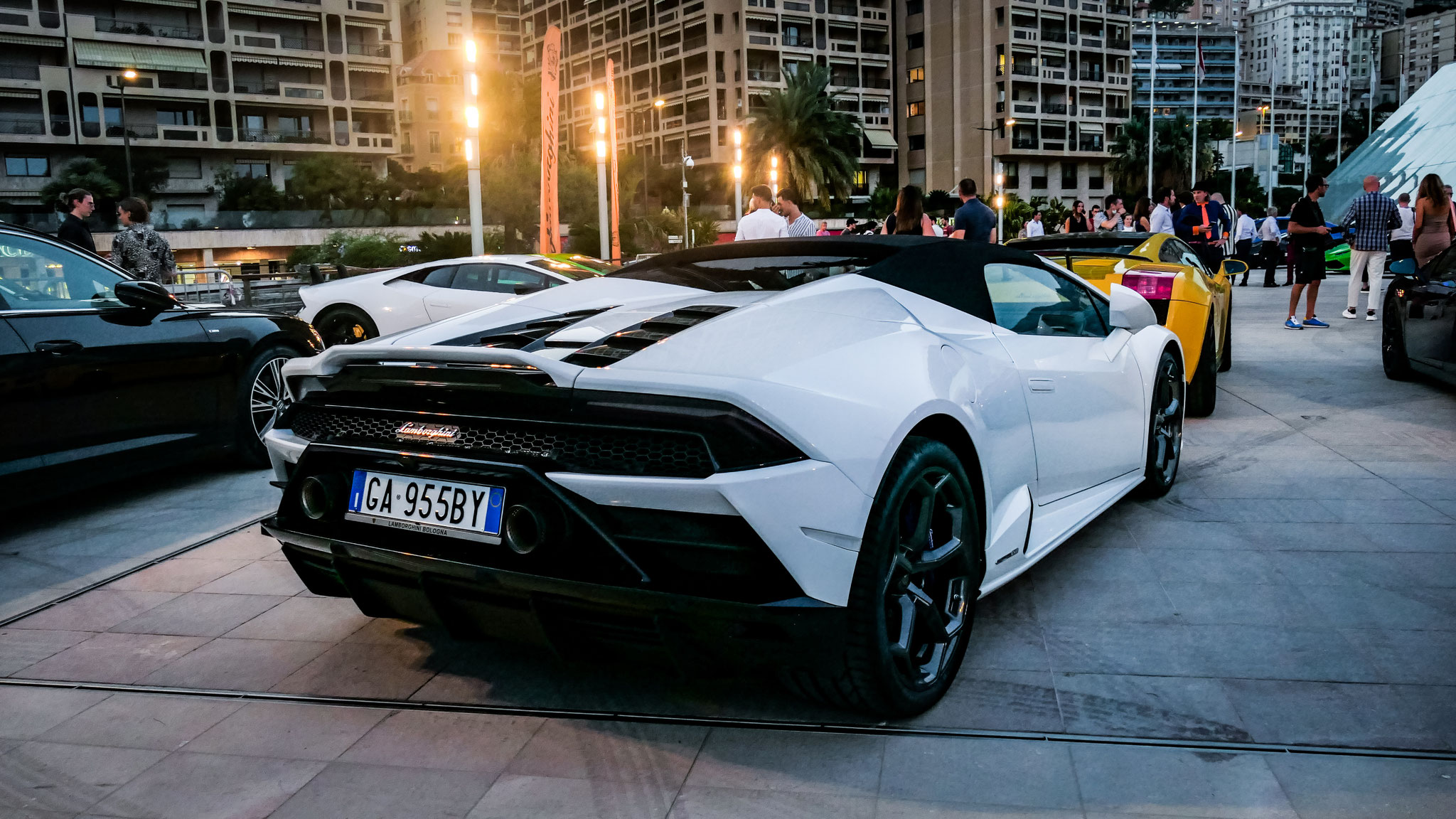 Lamborghini Huracan Evo Spyder - GA955BY (ITA)