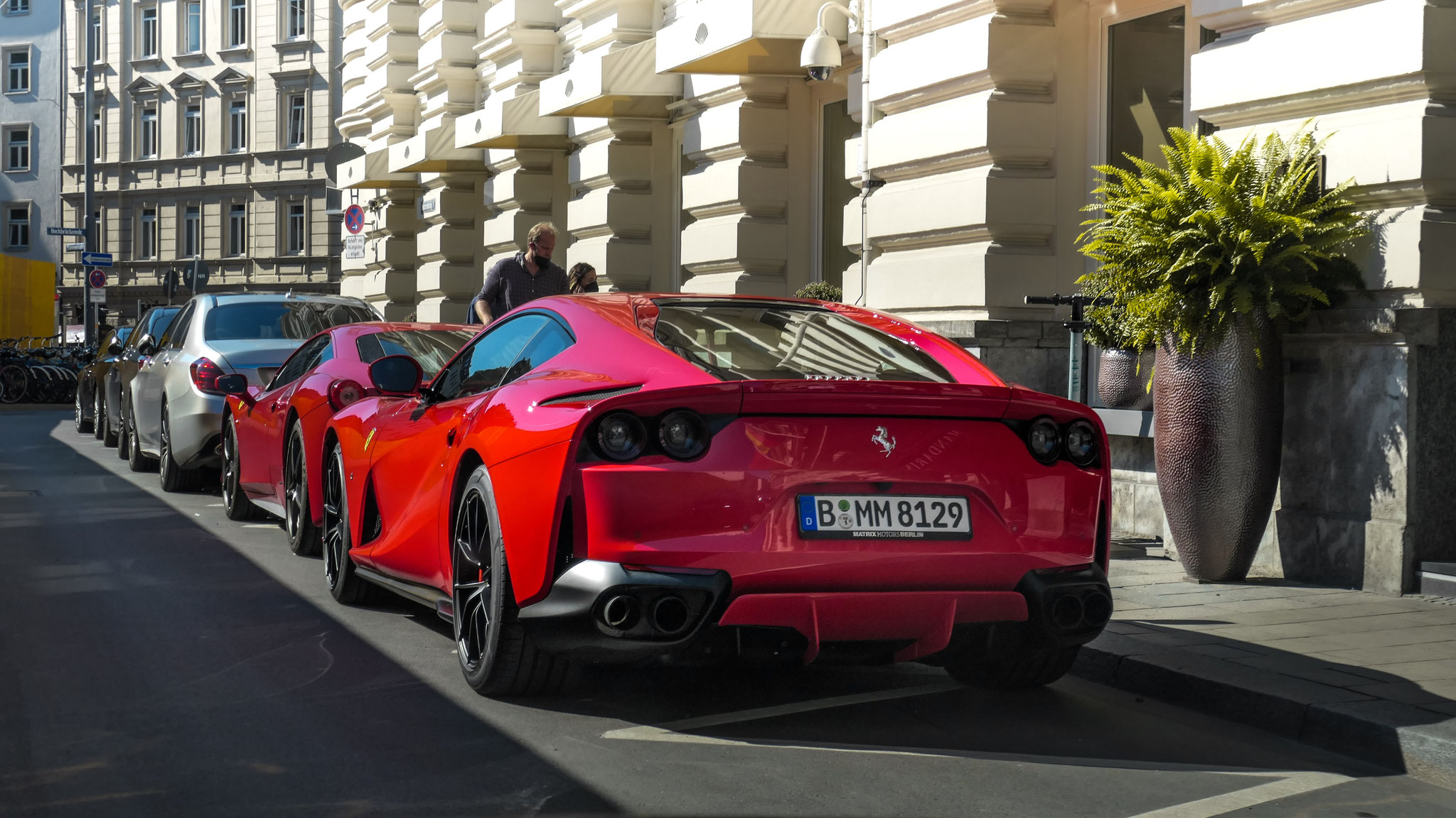 Ferrari 812 Superfast - B-MM8129