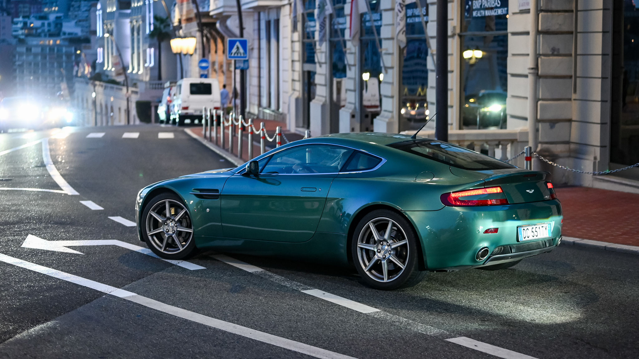 Aston Martin Vantage V8 - DC551TY (ITA)