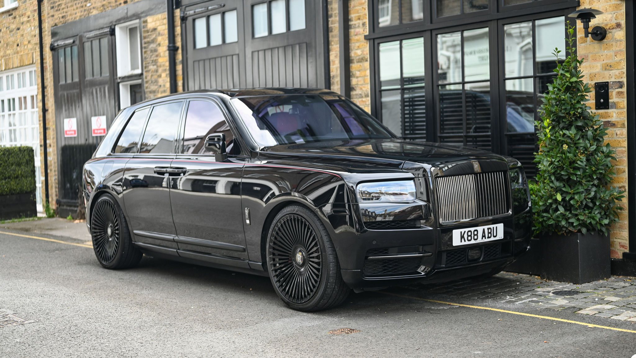 Rolls Royce Cullinan - K88ABU (GB)