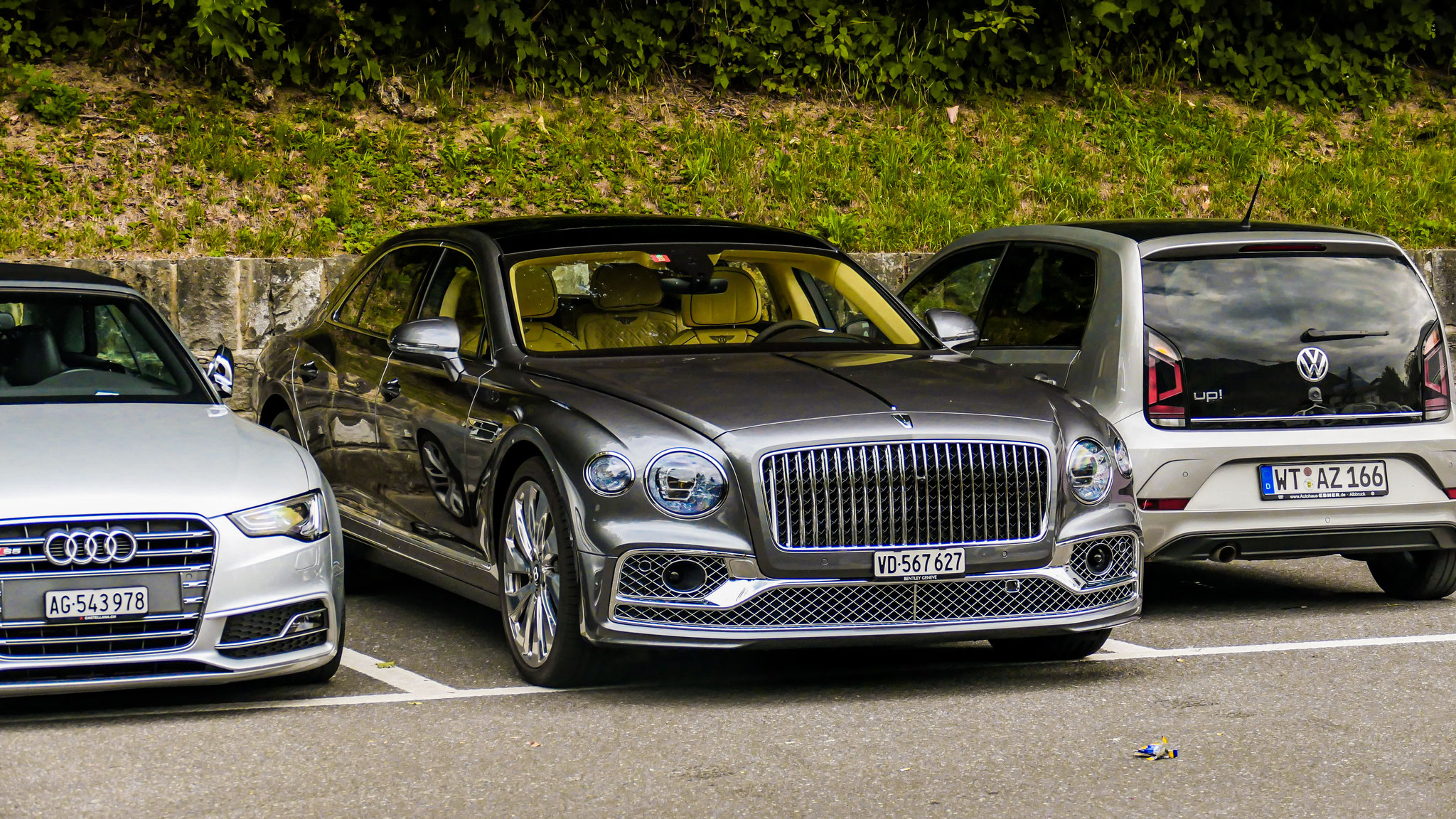 Bentley Flying Spur - VD567627 (CH)