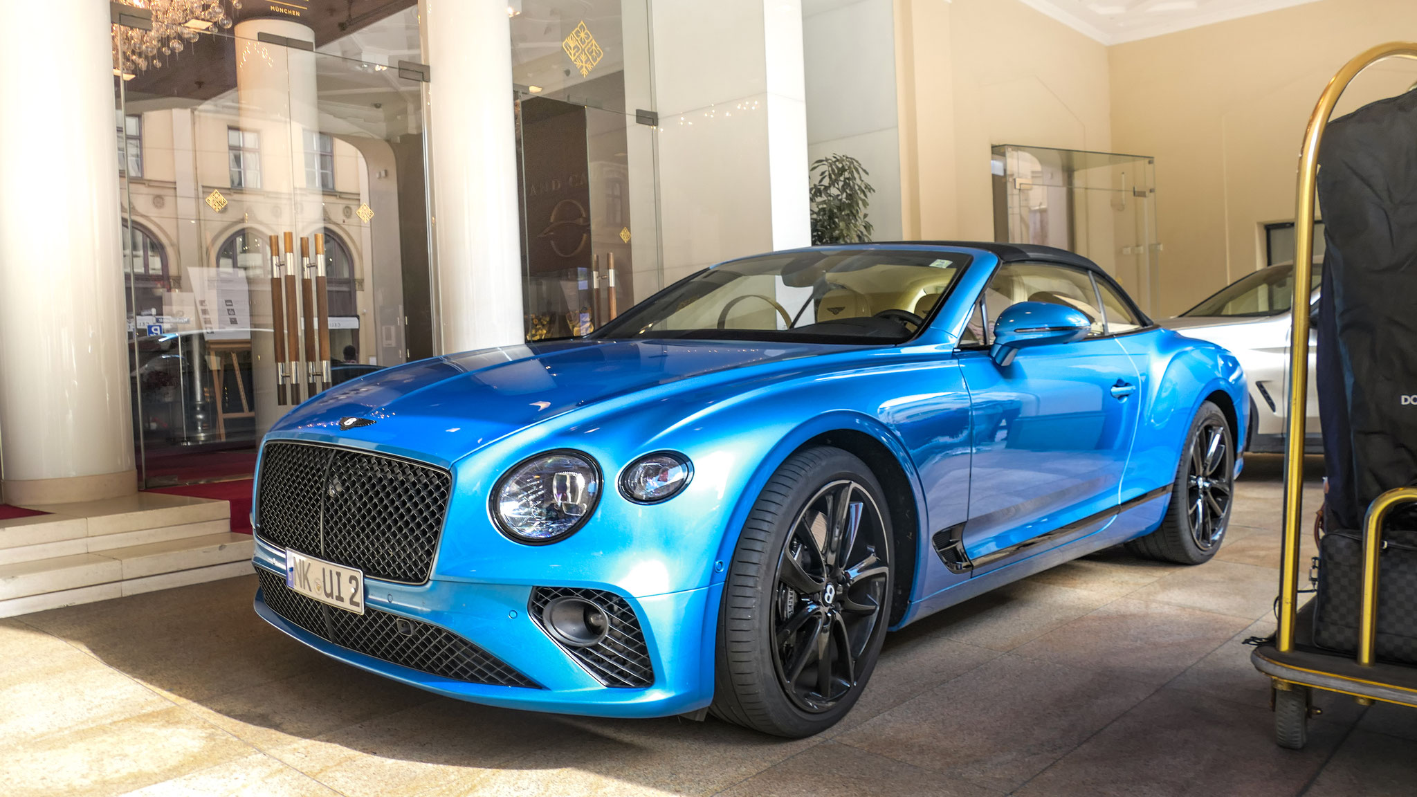 Bentley Continental GTC - NK-UI2