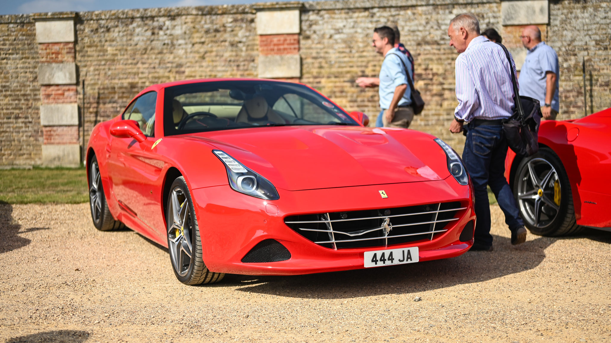 Ferrari California T - 444JA (GB)