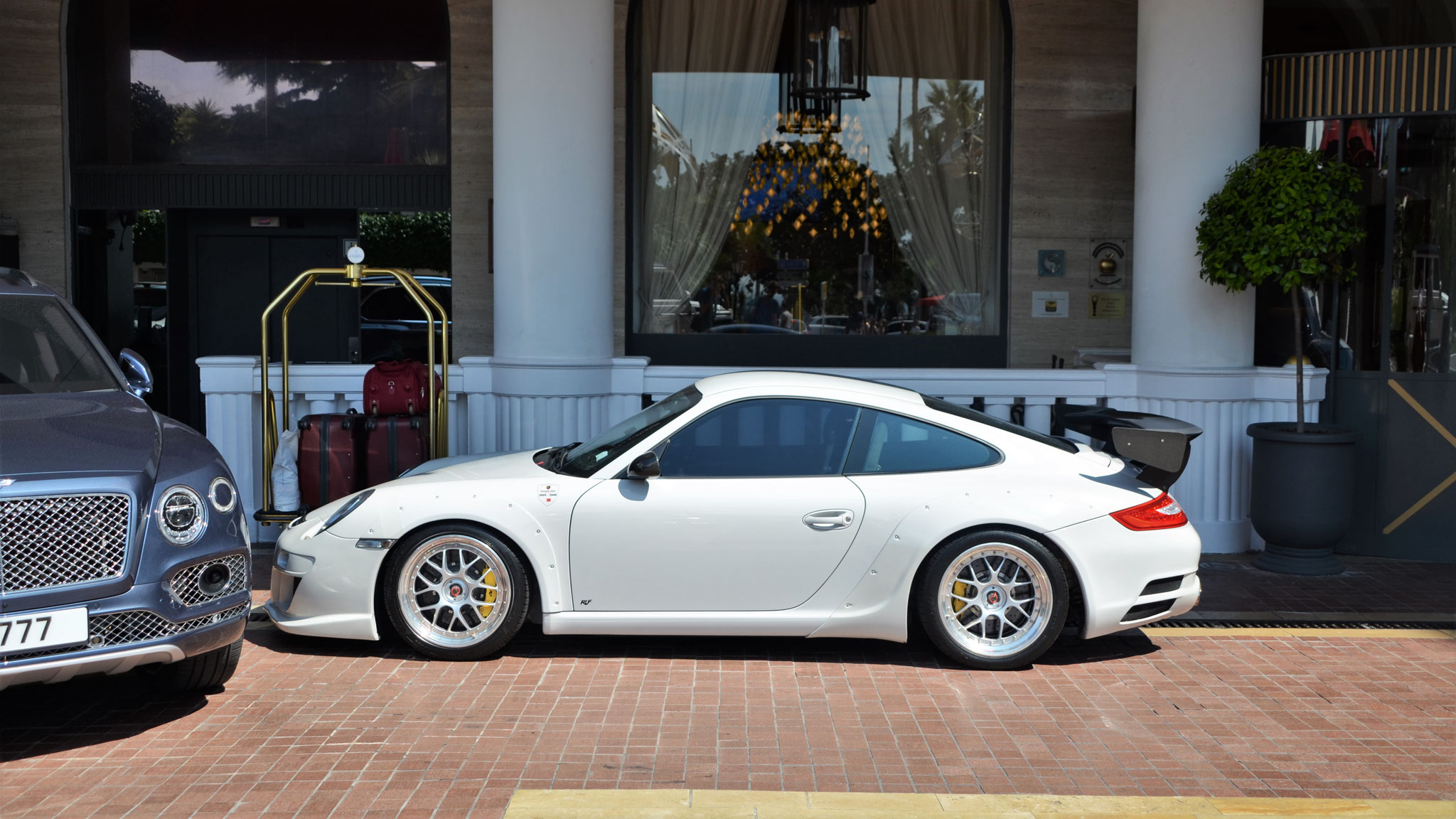 RUF 997 RGT  - 599743 (BHR)