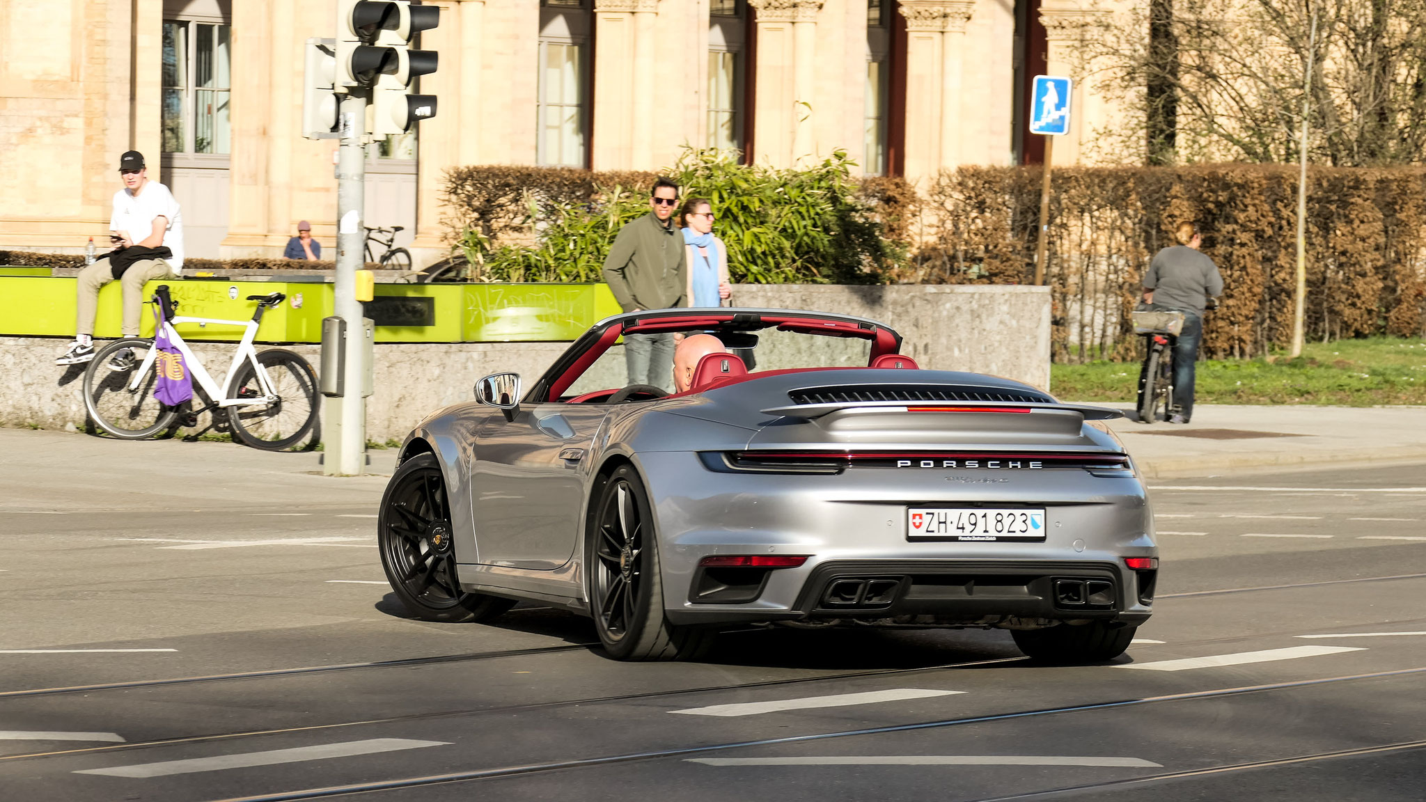 Porsche 911 Turbo S Cabrio - ZH491823 (CH)