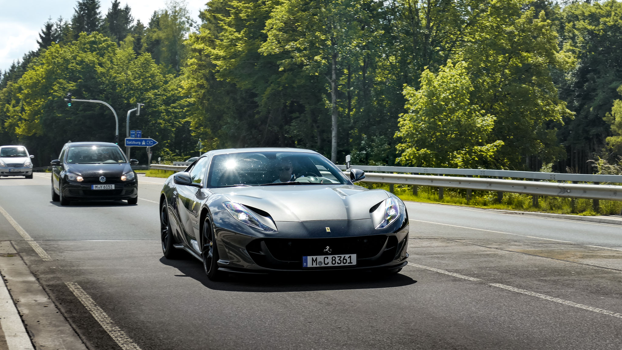 Ferrari 812 Superfast - M-C8361