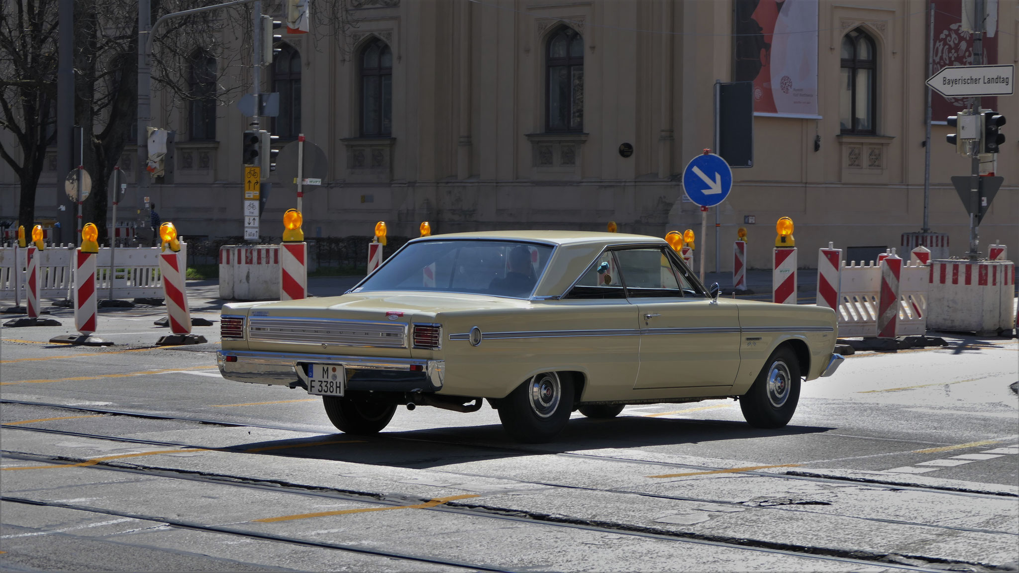 Plymouth Belvedere - M-F338H