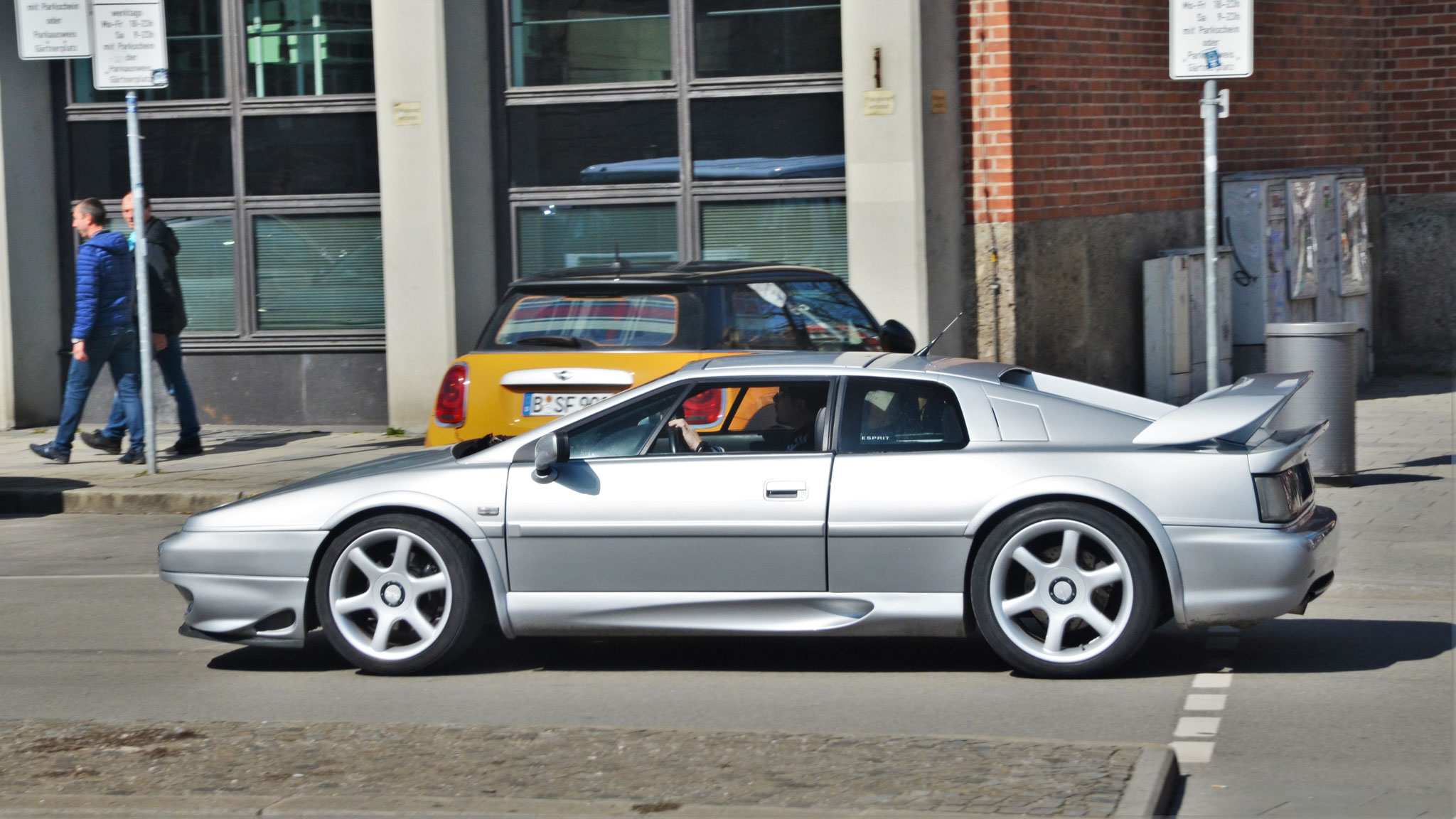 Lotus Esprit V8 - BE625KM-75 (FRA)