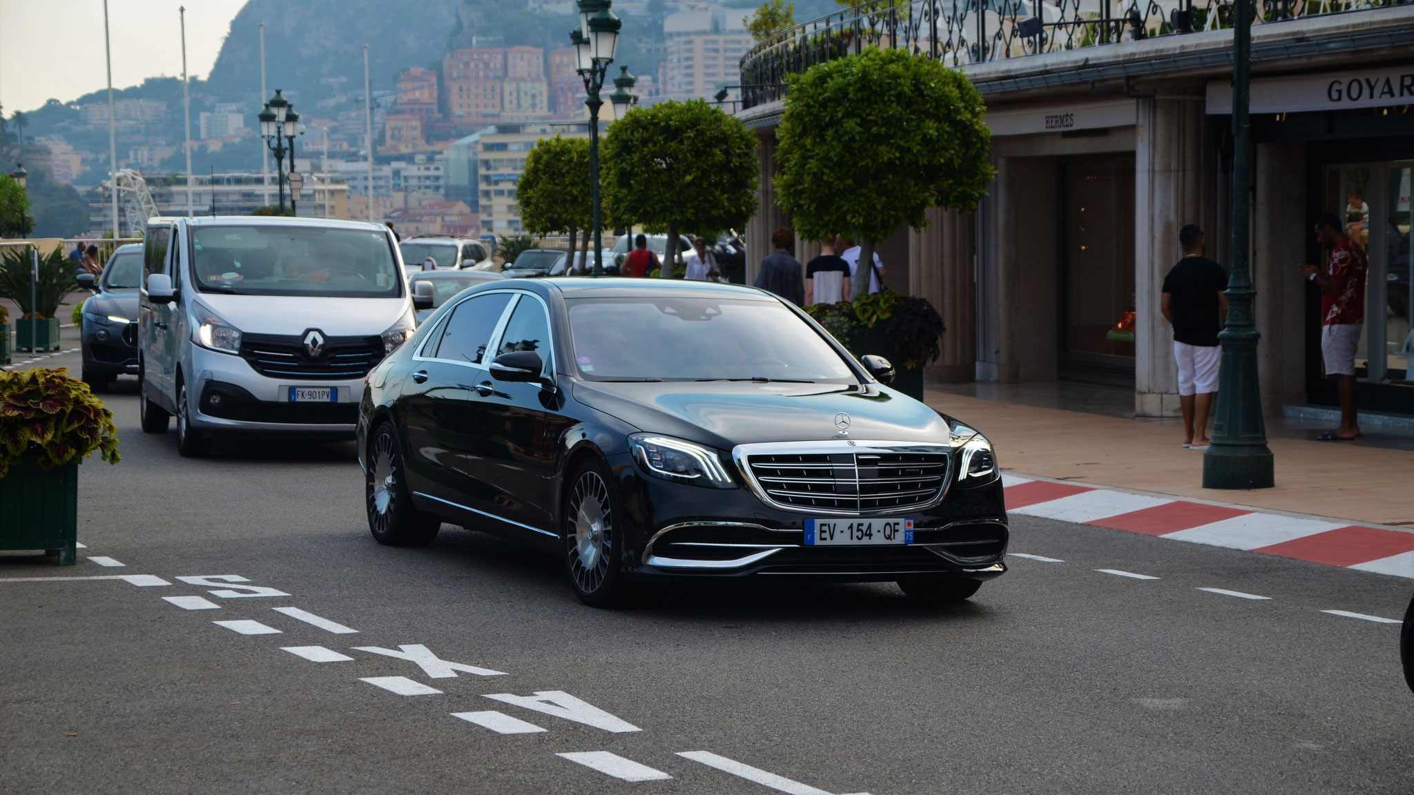 Mercedes Maybach S600 - EV154QF-75 (FRA)