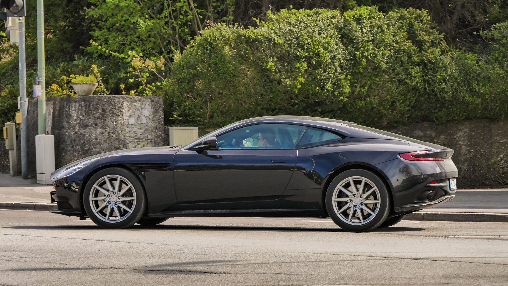 Aston Martin DB11 - M-E9614