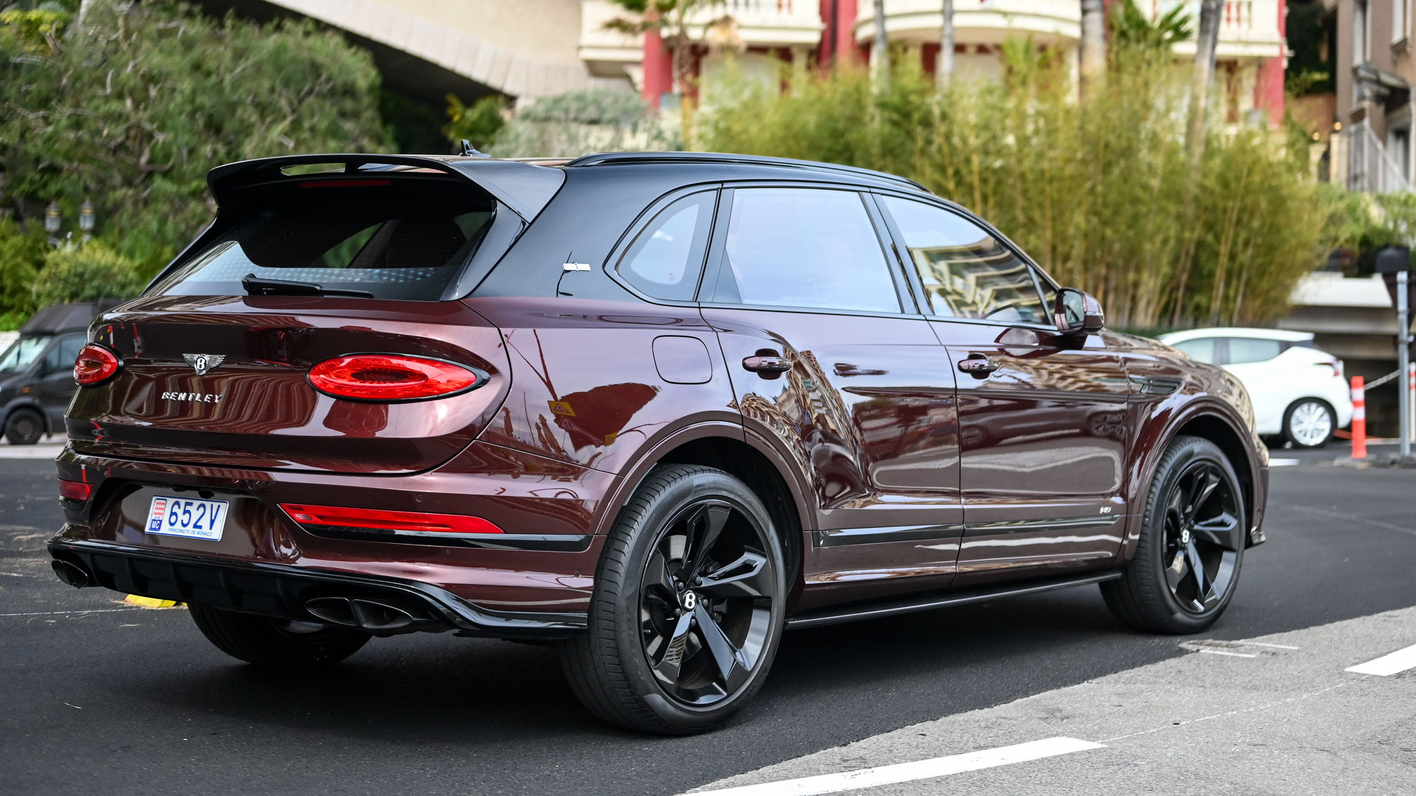 Bentley Bentayga EWB First Edition - 652V (MC)
