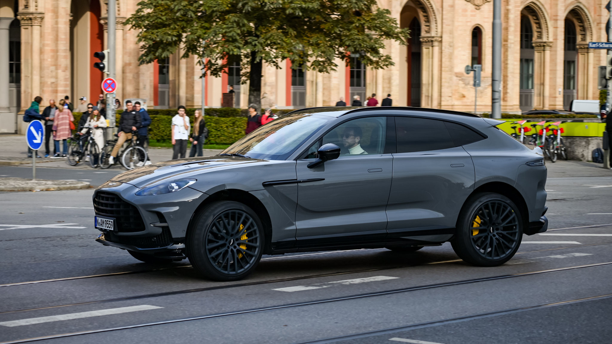 Aston Martin DBX 707 - N-AM9559