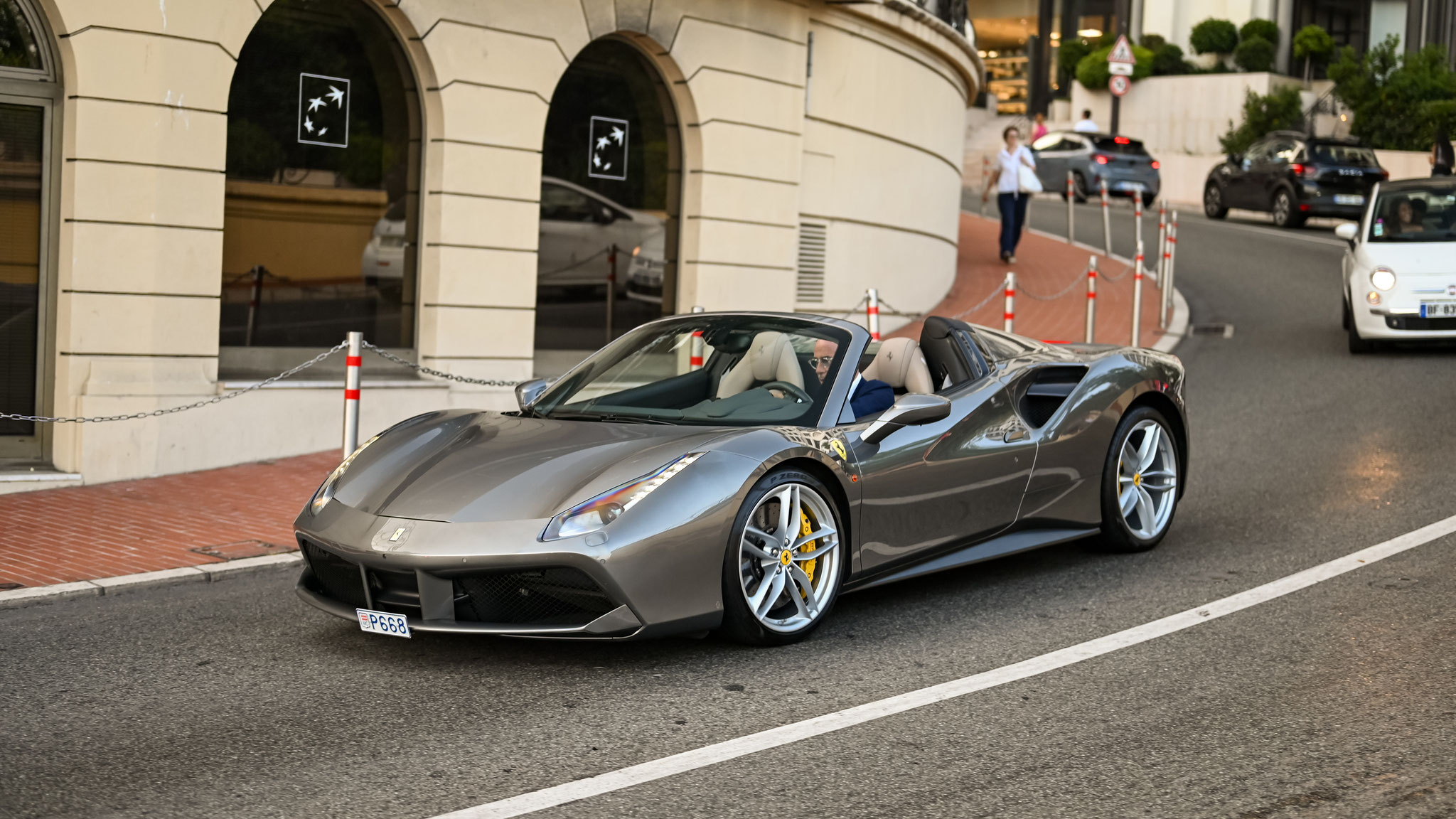 Ferrari 488 Spider - P668 (MC)